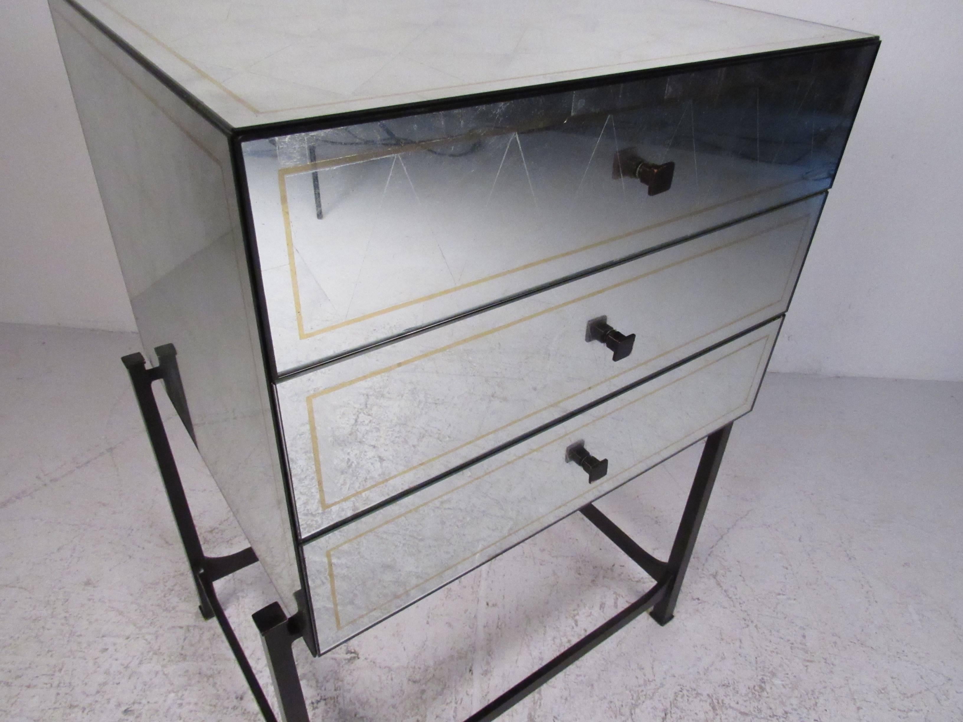 Contemporary Modern Mirrored Chest of Drawers 1