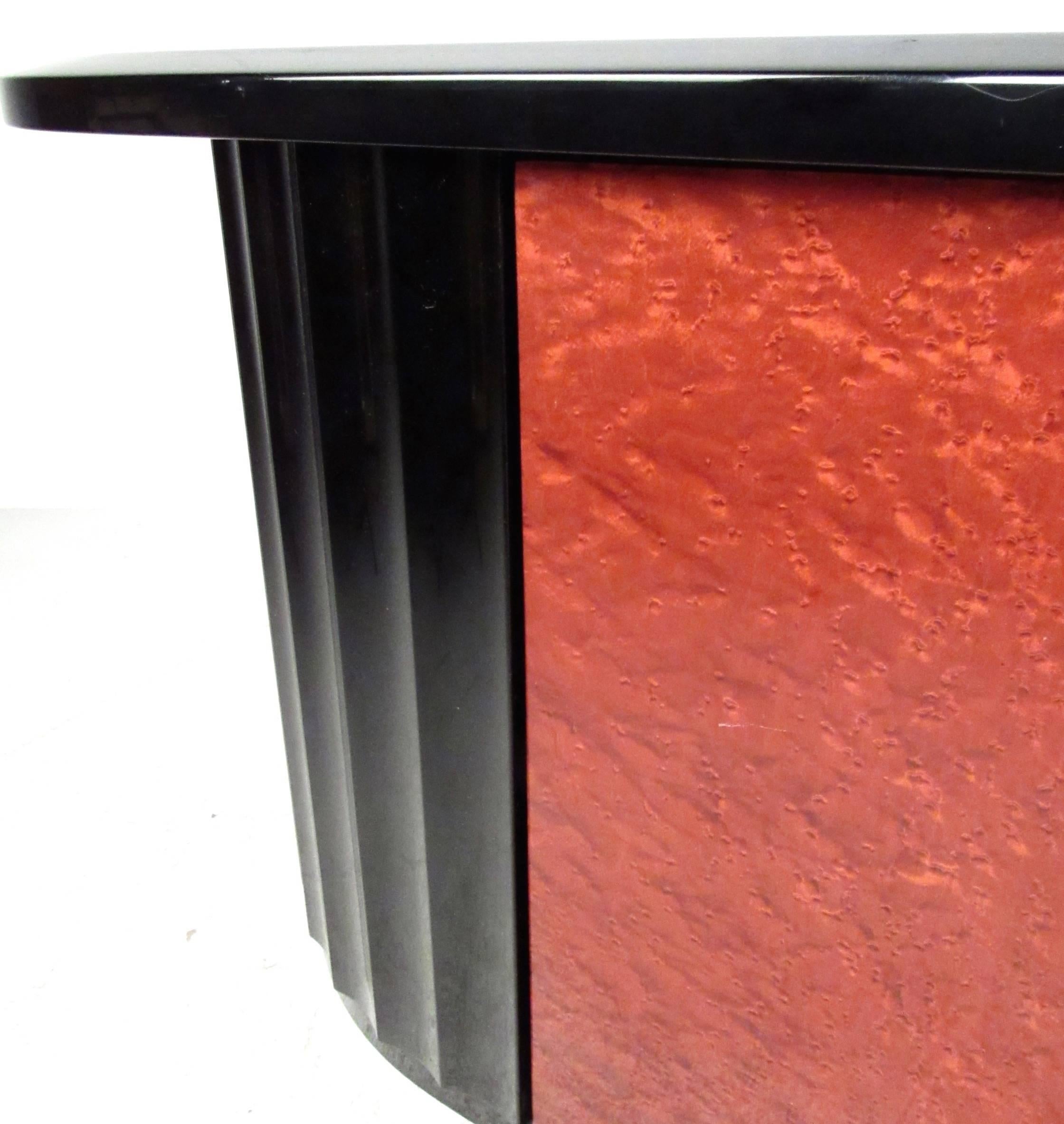 Modern Art Deco Lacquered Credenza 2