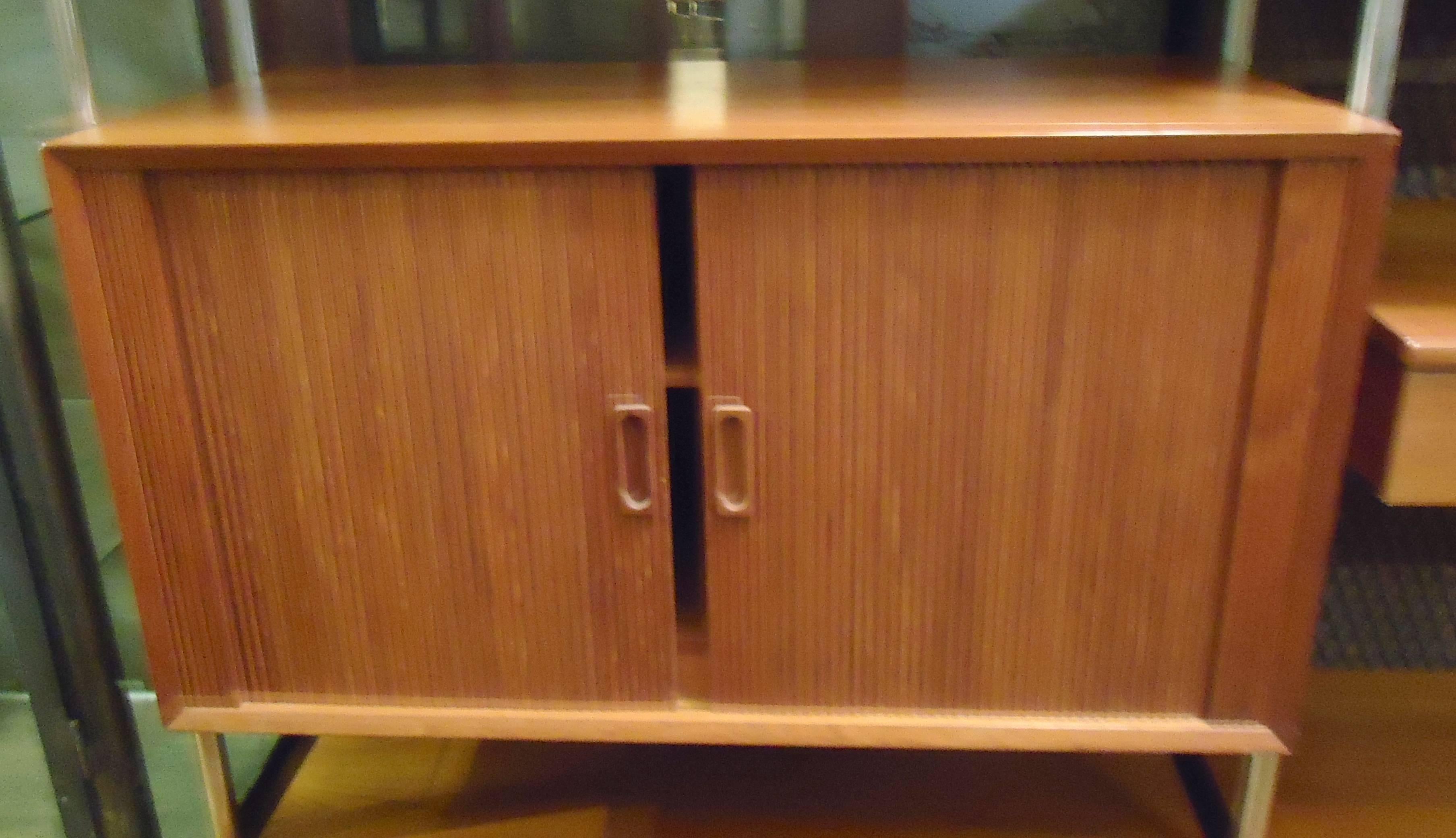 Rare Mid-Century Cado Style Wall Unit In Good Condition In Brooklyn, NY