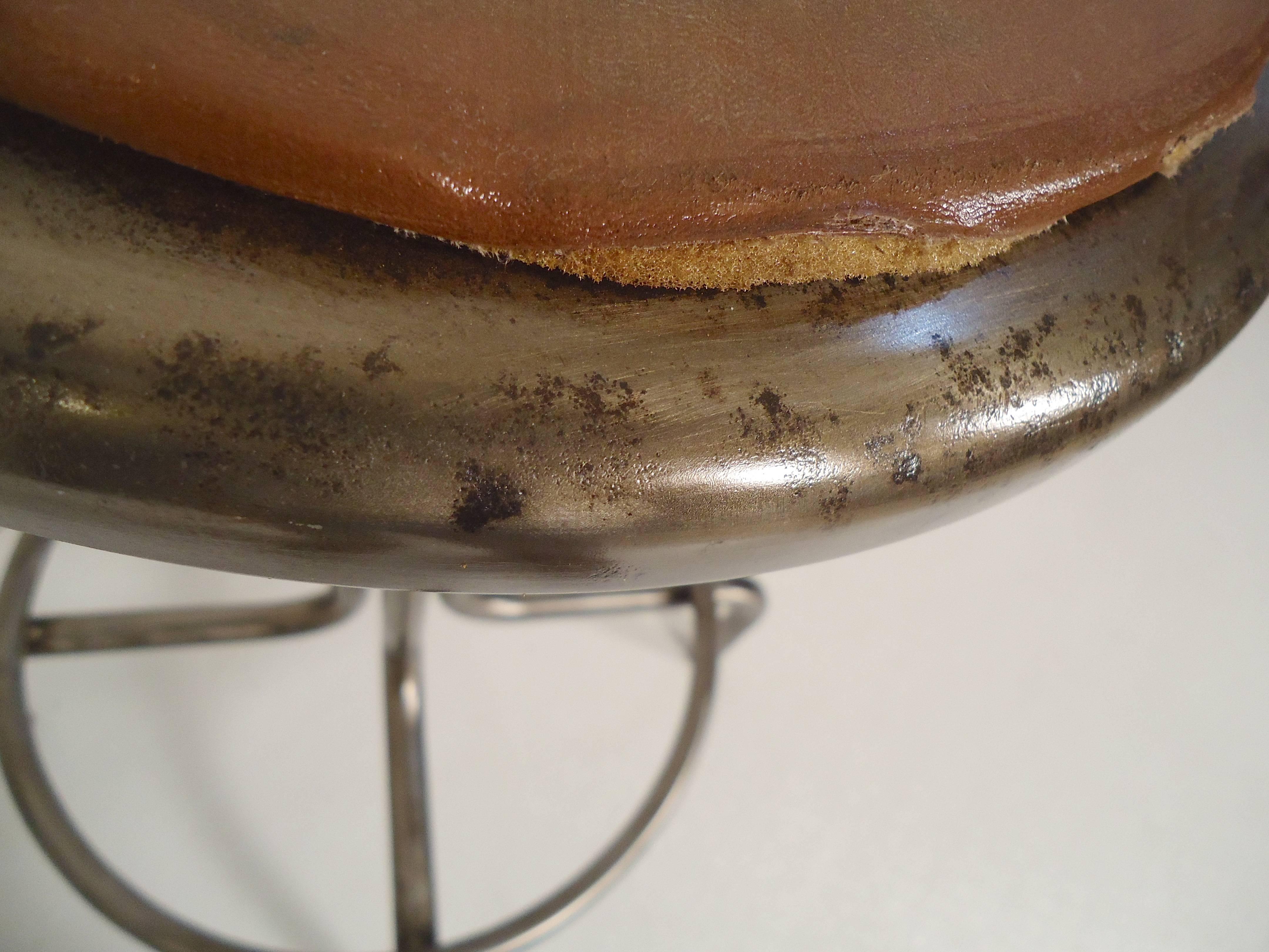 Vintage Industrial Stool In Distressed Condition For Sale In Brooklyn, NY