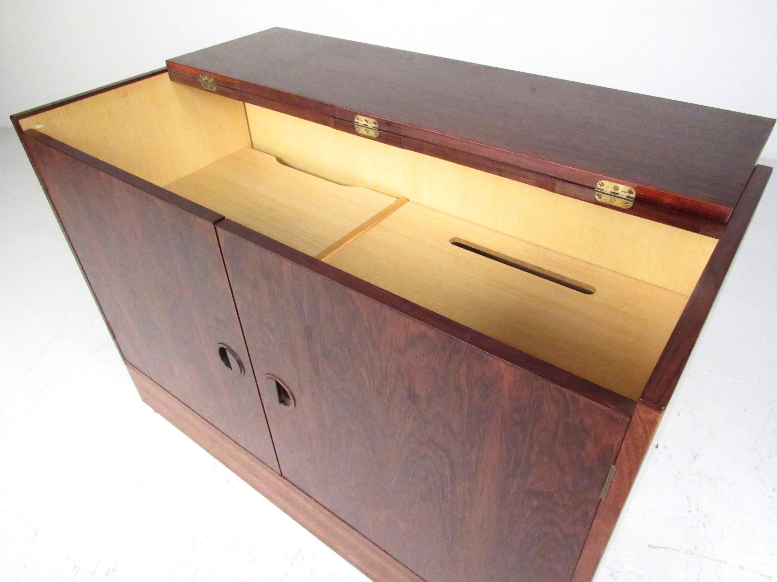 Hansen & Guldborg Designed Rosewood Cabinets For Sale 3