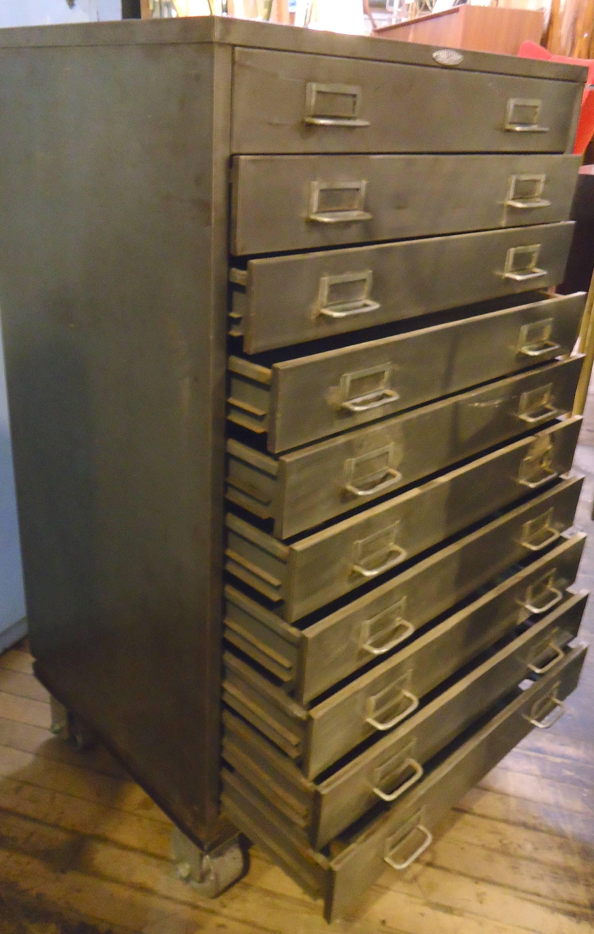 Industrial Flat File Cabinet on Casters In Distressed Condition In Brooklyn, NY