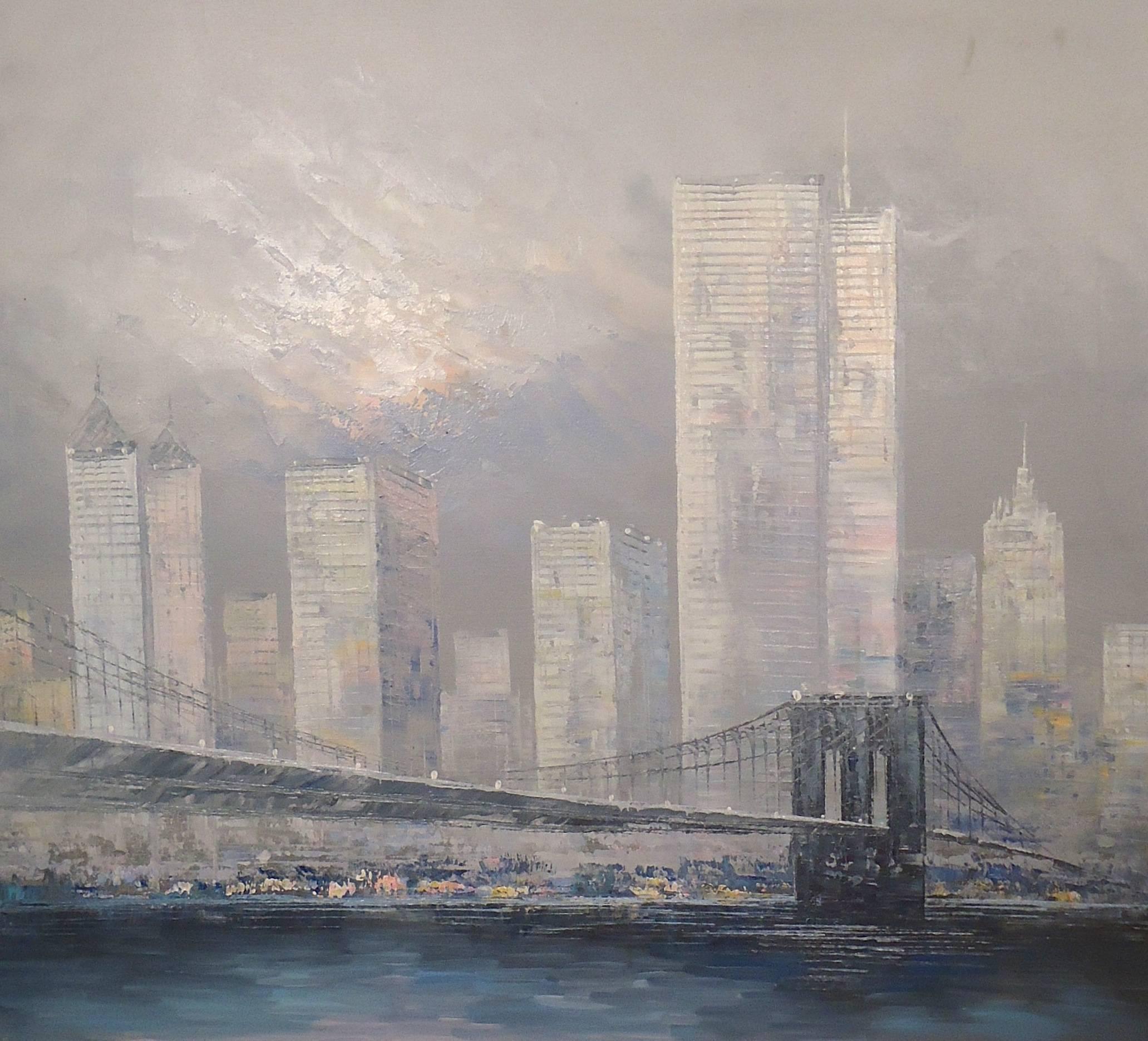 Signiertes Kunstwerk der Zwillingstürme, die sich über die Skyline der Stadt erheben, mit der Manhattan-Brücke über dem Wasser. Schön gedämpftes Kolorit durchgehend.

(Bitte bestätigen Sie den Standort des Artikels - NY oder NJ - mit dem