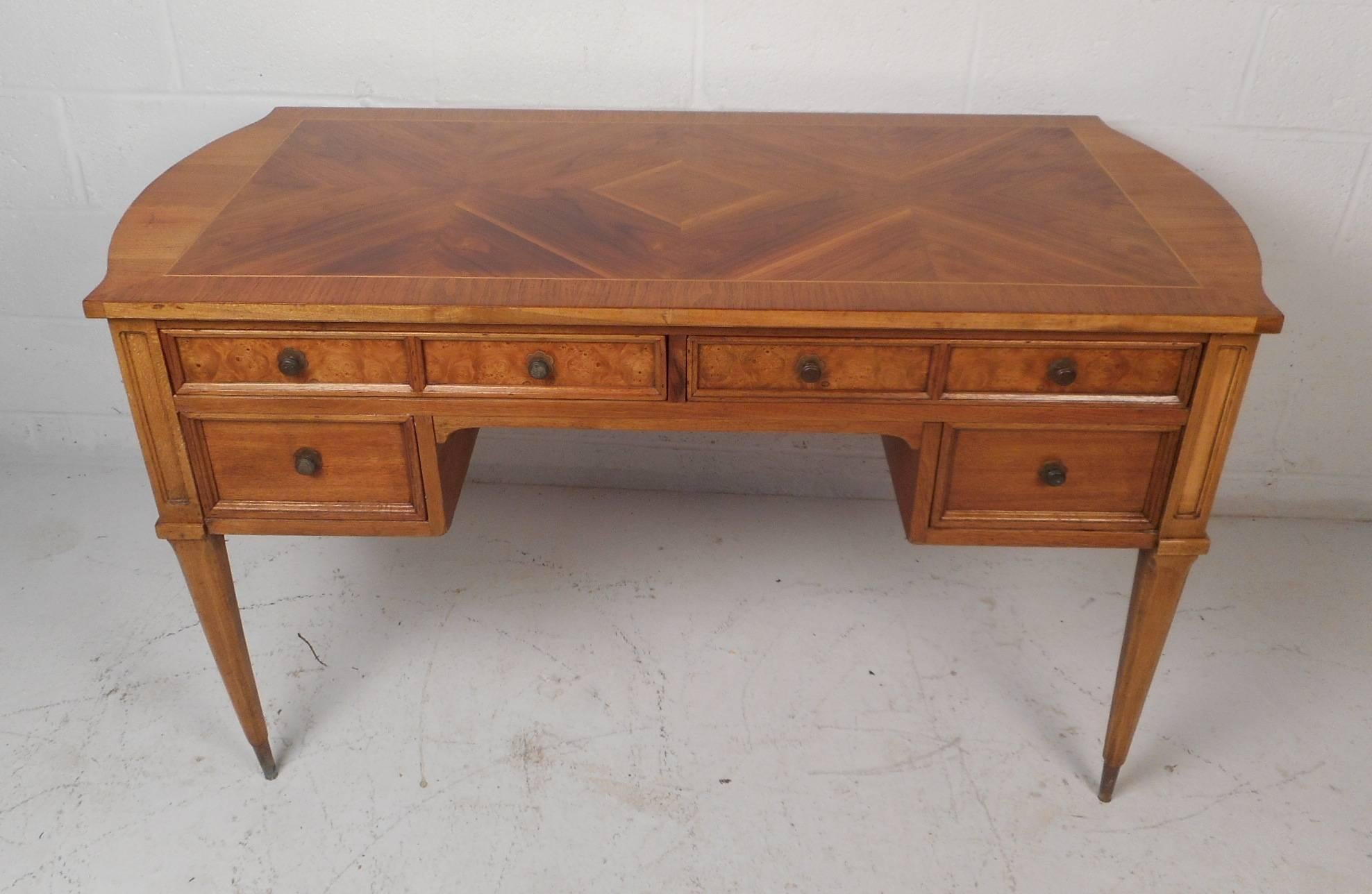 Impressive Mid-Century Modern Desk by American of Martinsville In Good Condition In Brooklyn, NY