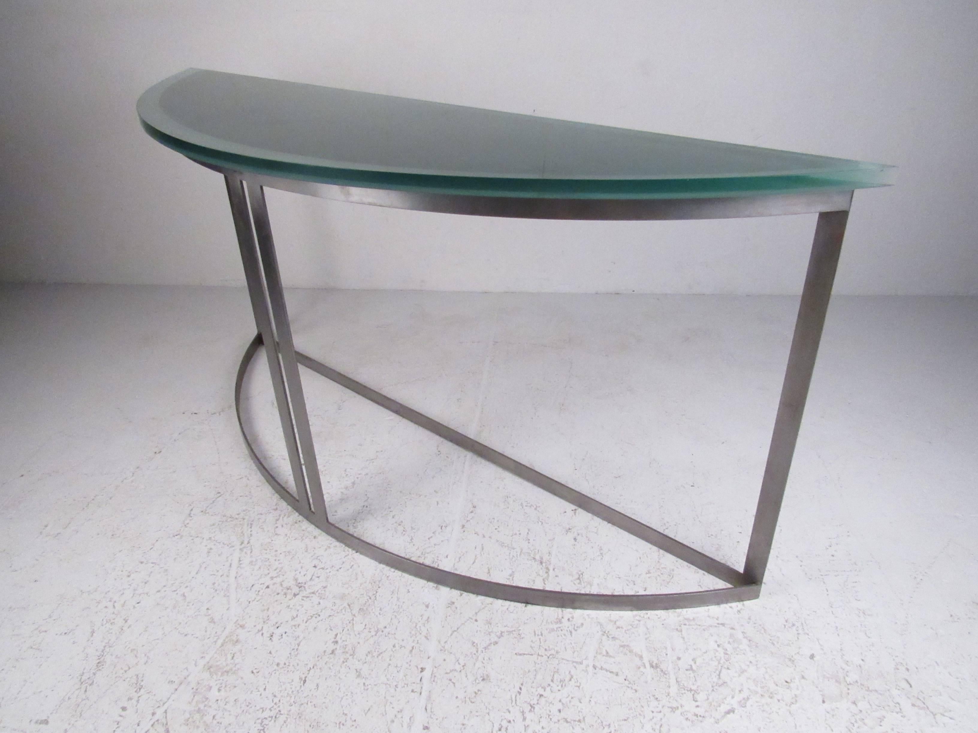 Moderne Table console demi-lune avec plateau en verre sablé