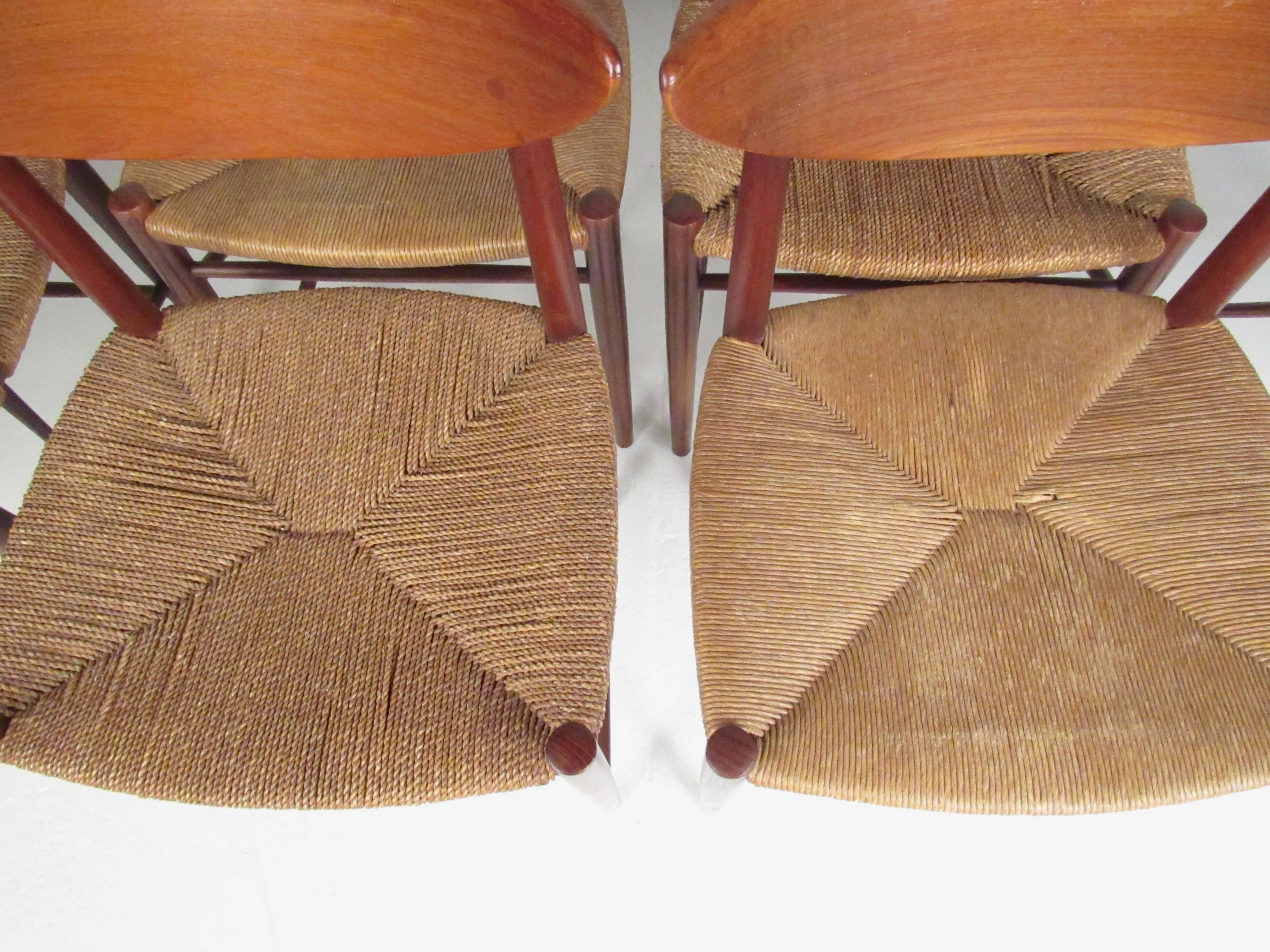 Set of Six Peter Hvidt Dining Chairs in Teak and Rush In Good Condition In Brooklyn, NY