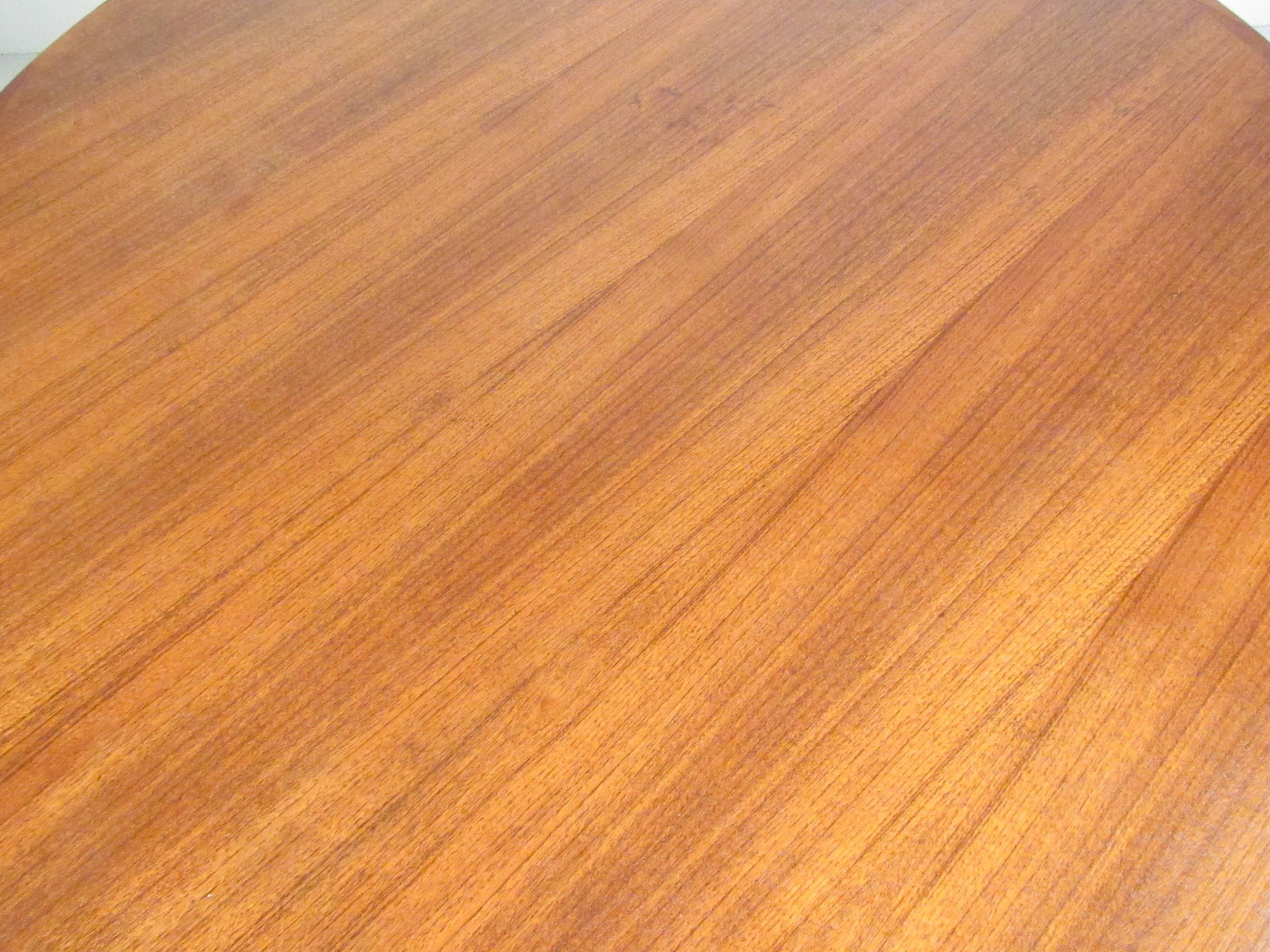 dyrlund flip flap table