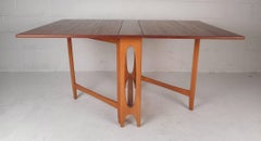 Beautiful Mid-Century Modern Drop-Leaf Gate Leg Dining Table
