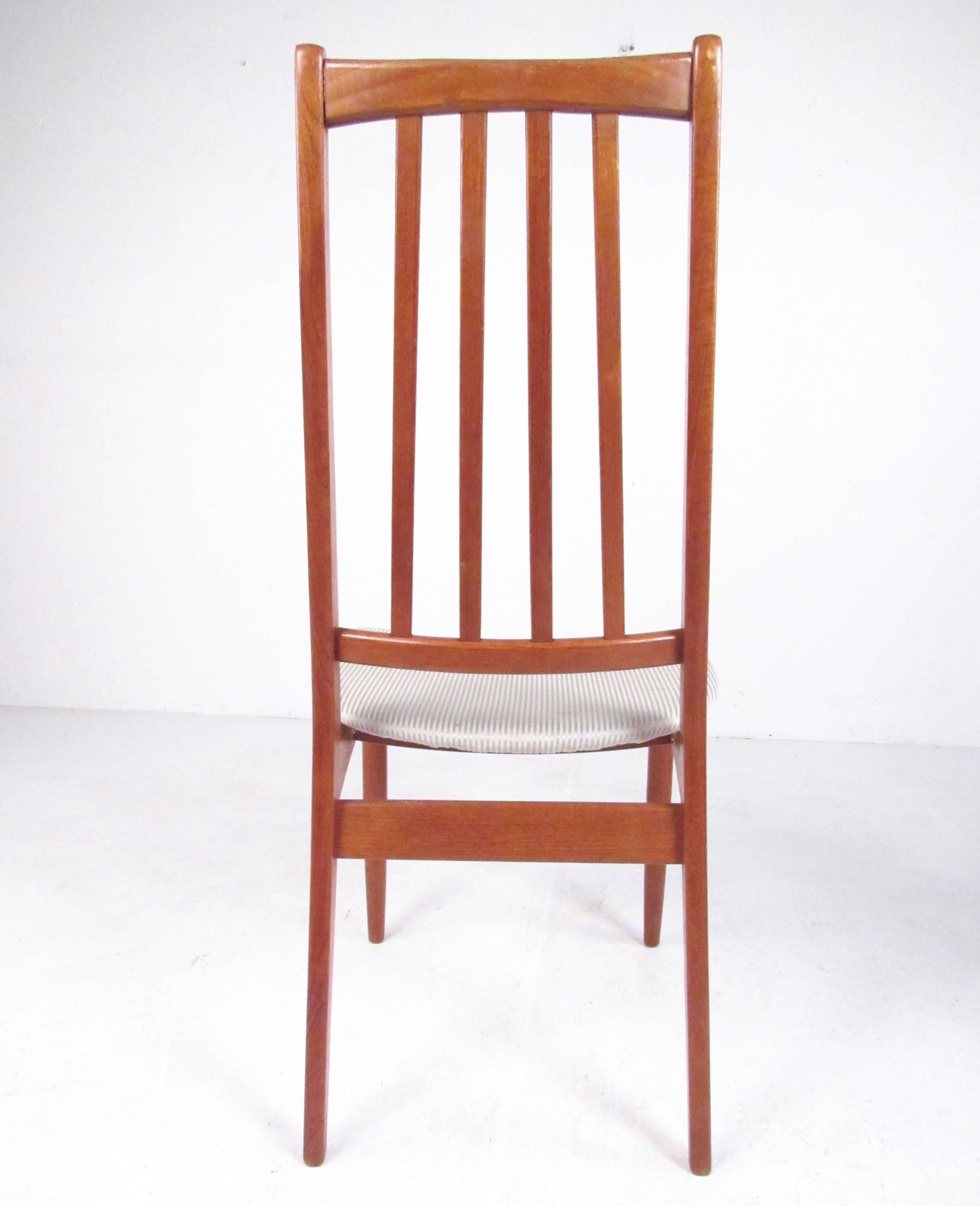 Mid-20th Century Set of Four Mid-Century Modern High Back Teak Dining Chairs For Sale