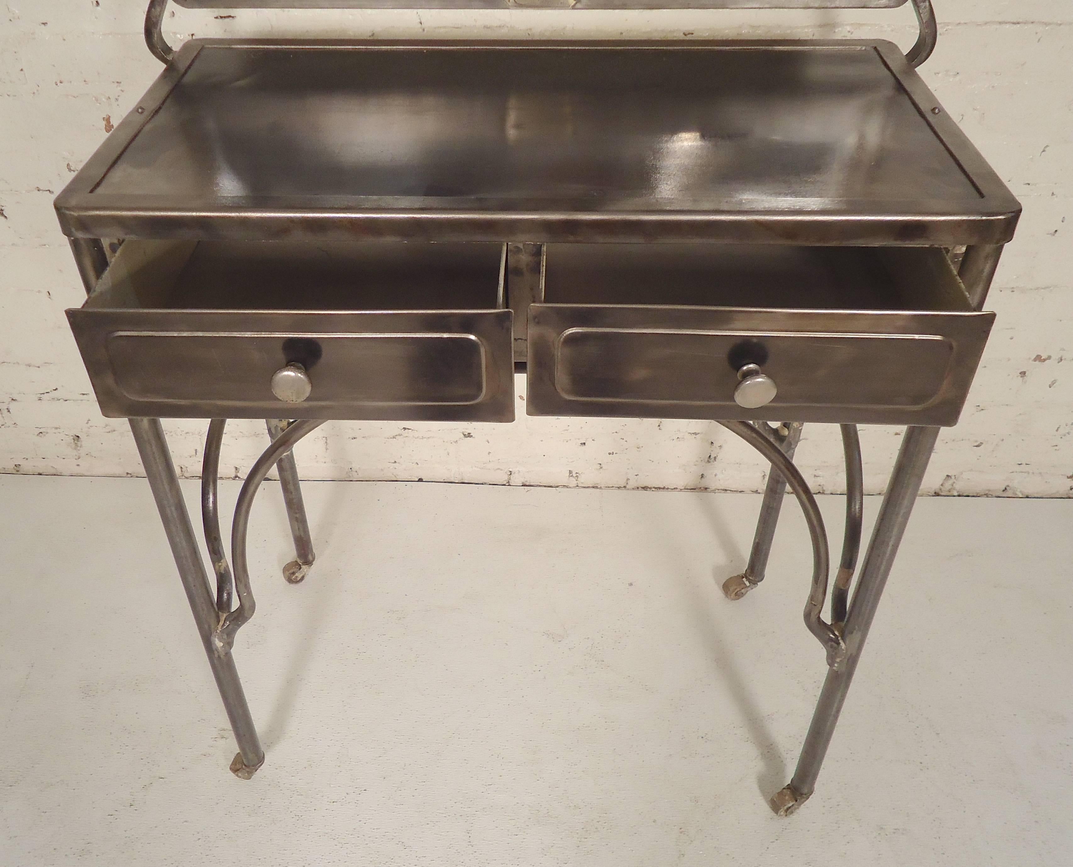 Metal Industrial Style Vanity In Good Condition In Brooklyn, NY