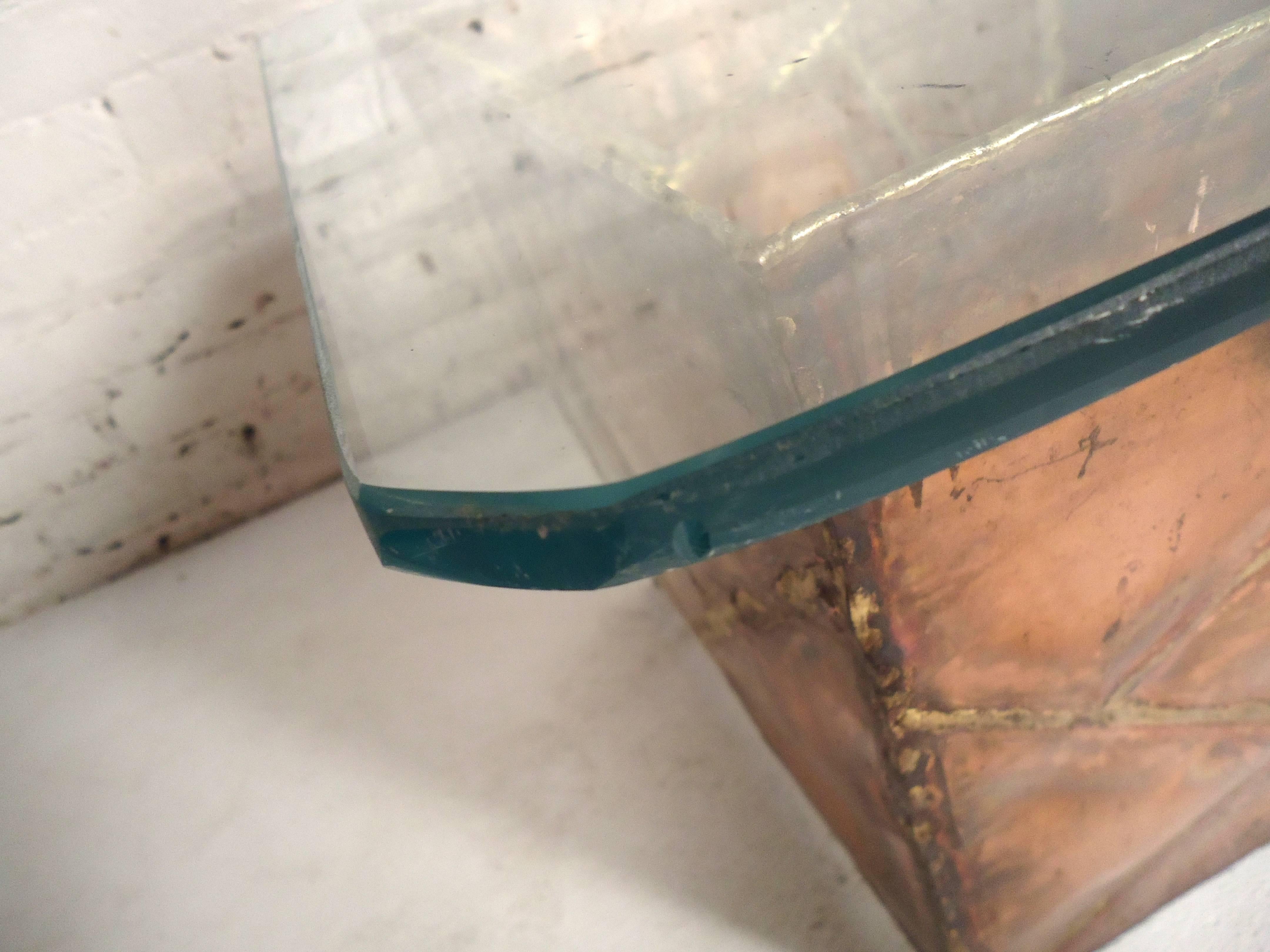 Copper Planters / Glass Side Tables In Good Condition For Sale In Brooklyn, NY