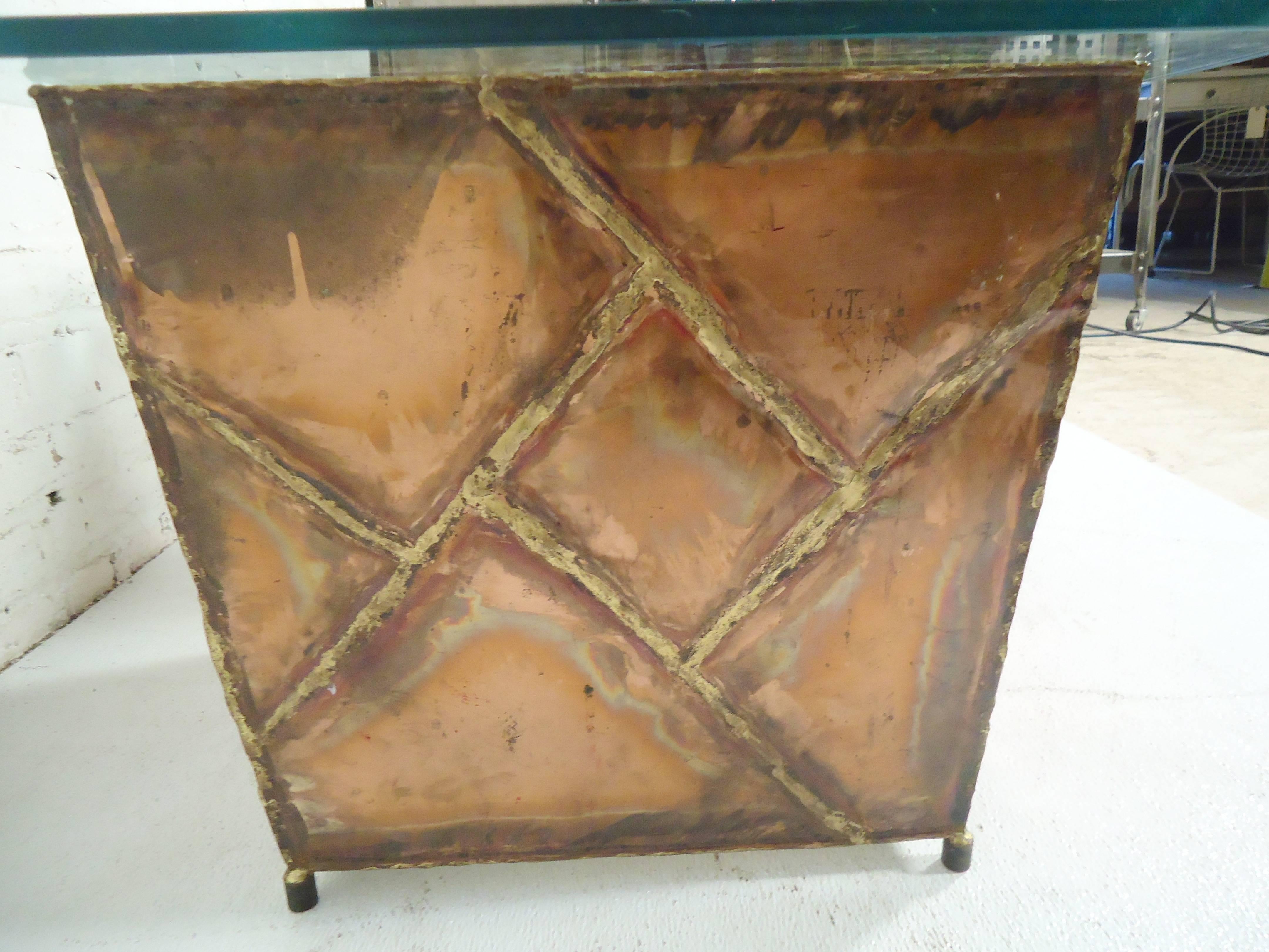 Copper Planters / Glass Side Tables For Sale 1