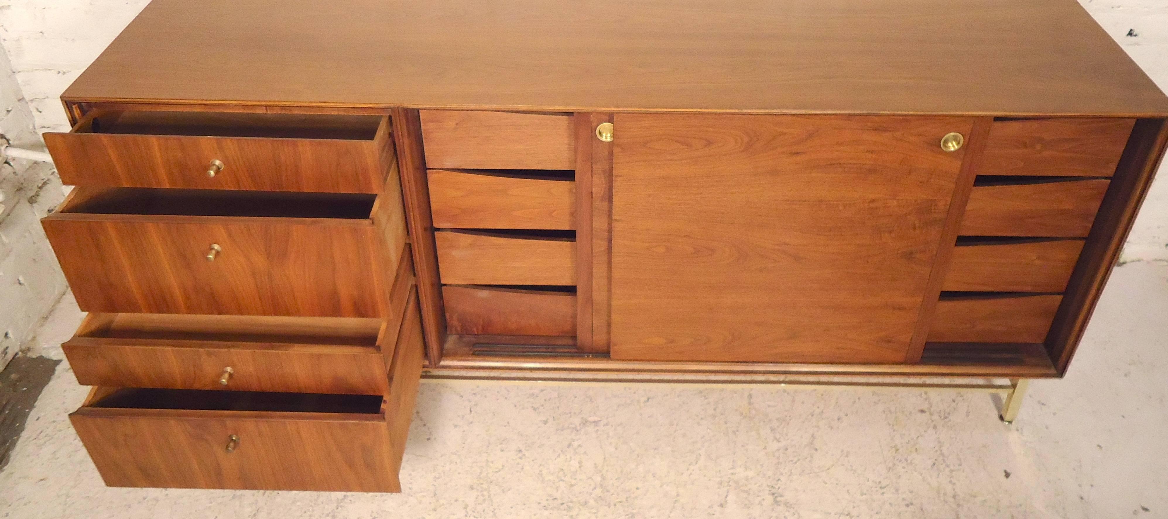 John Stuart Midcentury Credenza In Good Condition For Sale In Brooklyn, NY
