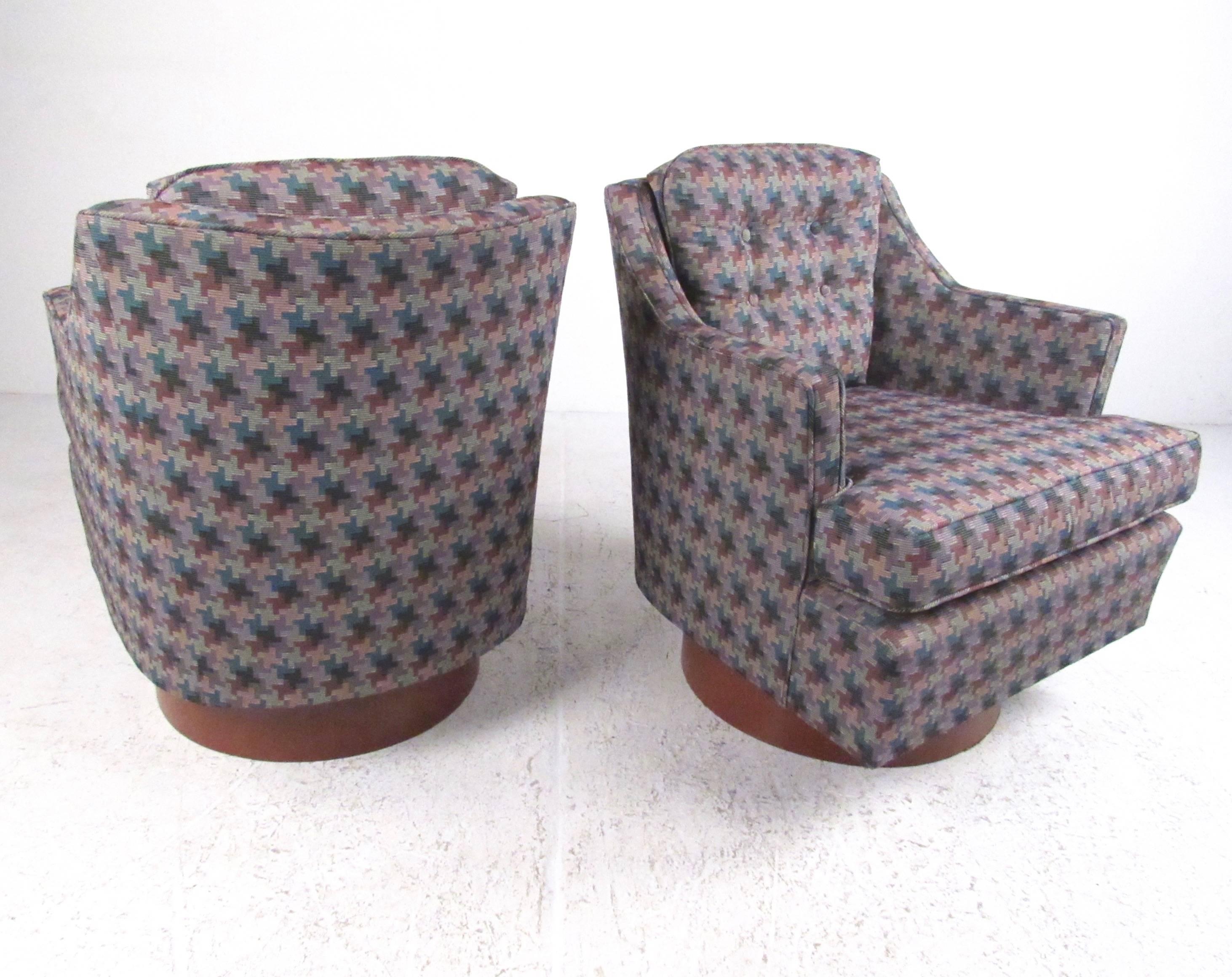 20th Century Pair Stylish Modern Swivel Chairs