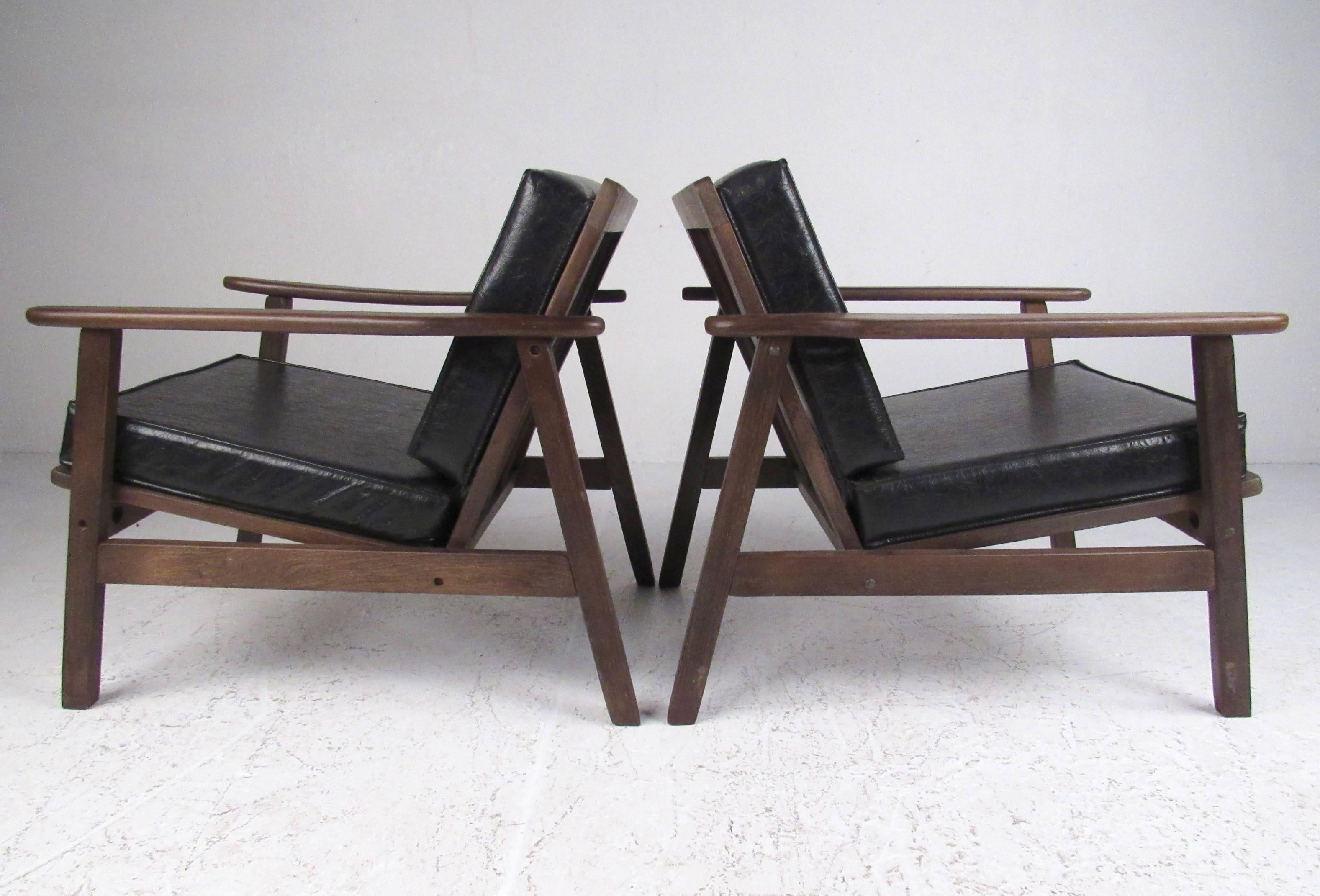 Vintage Modern Lounge Chairs 2