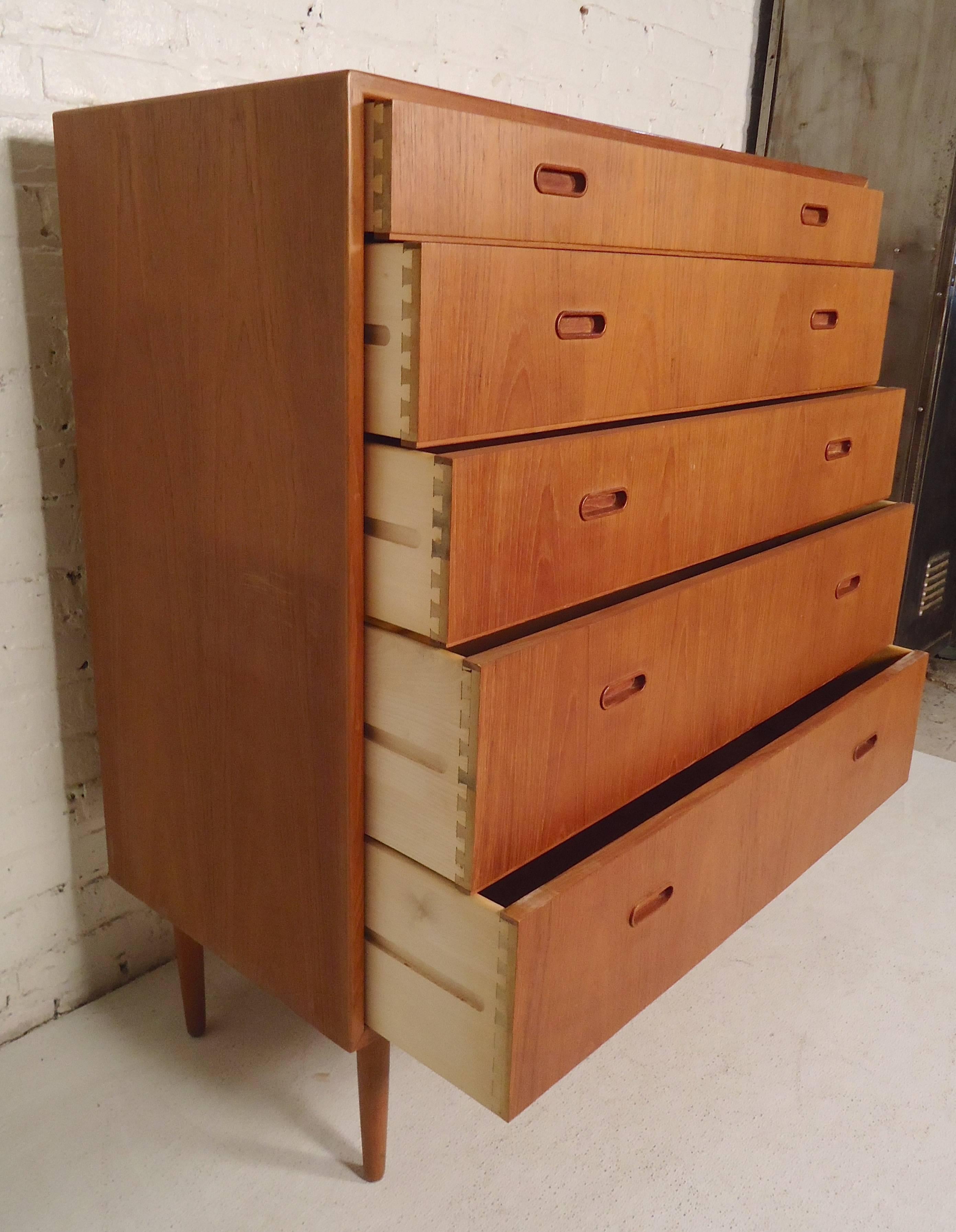 Teak Midcentury Chest of Drawers In Good Condition In Brooklyn, NY