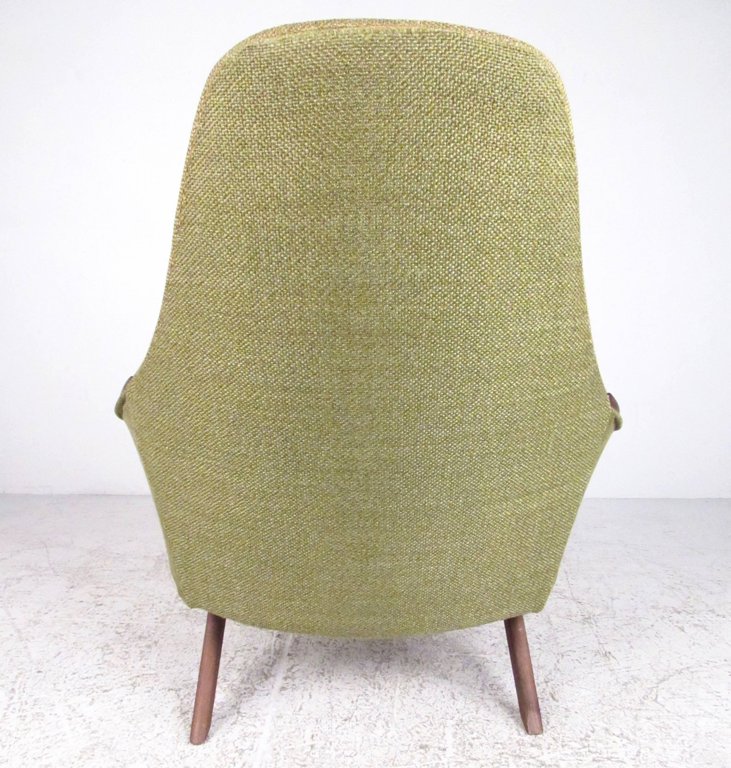 Late 20th Century Mid-Century Modern Armchair in the Style of Adrian Pearsall