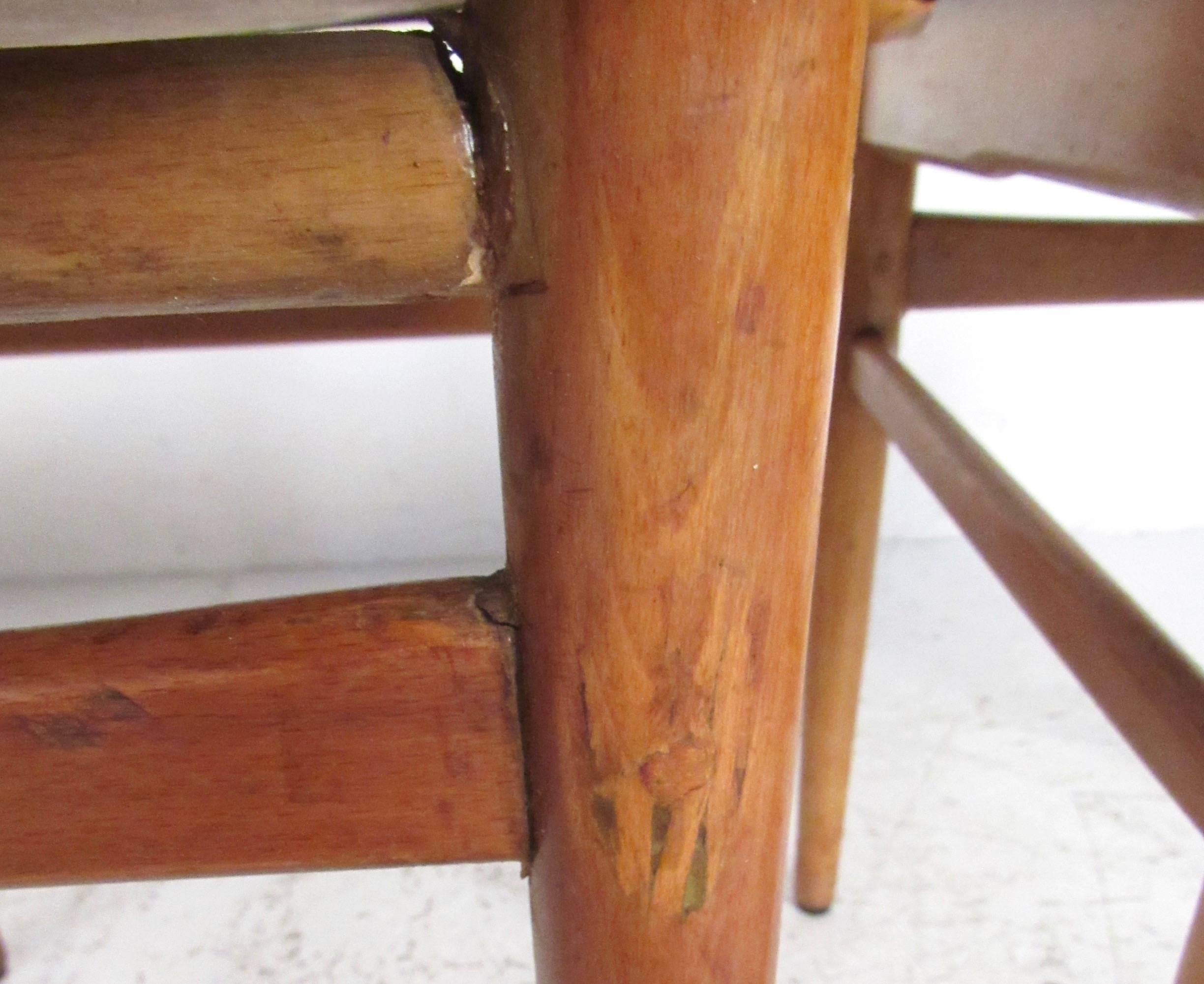 Set of Mid-Century Modern Bentwood Dining Chairs For Sale 3