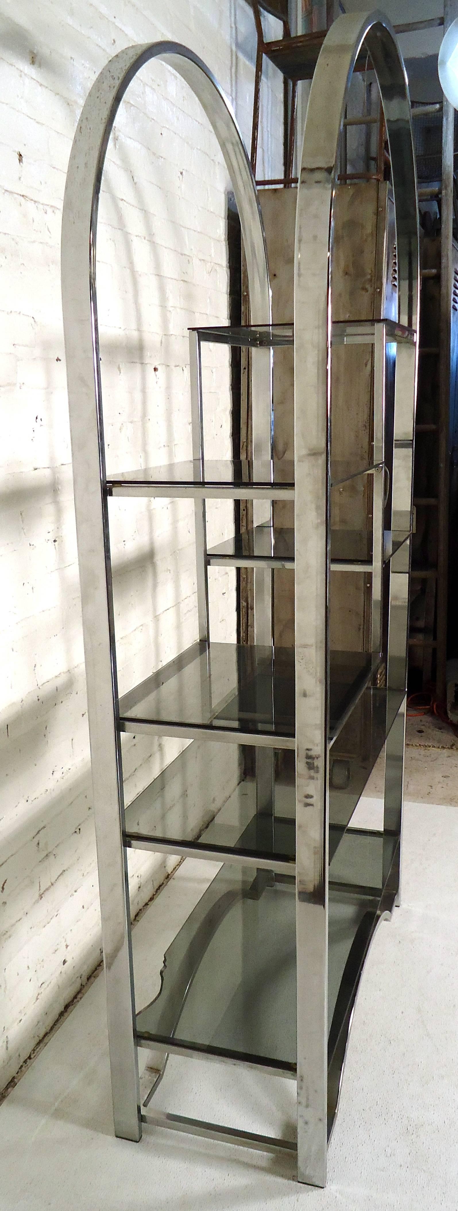 Vintage Modern Arched Milo Baughman Style Etagere In Good Condition In Brooklyn, NY