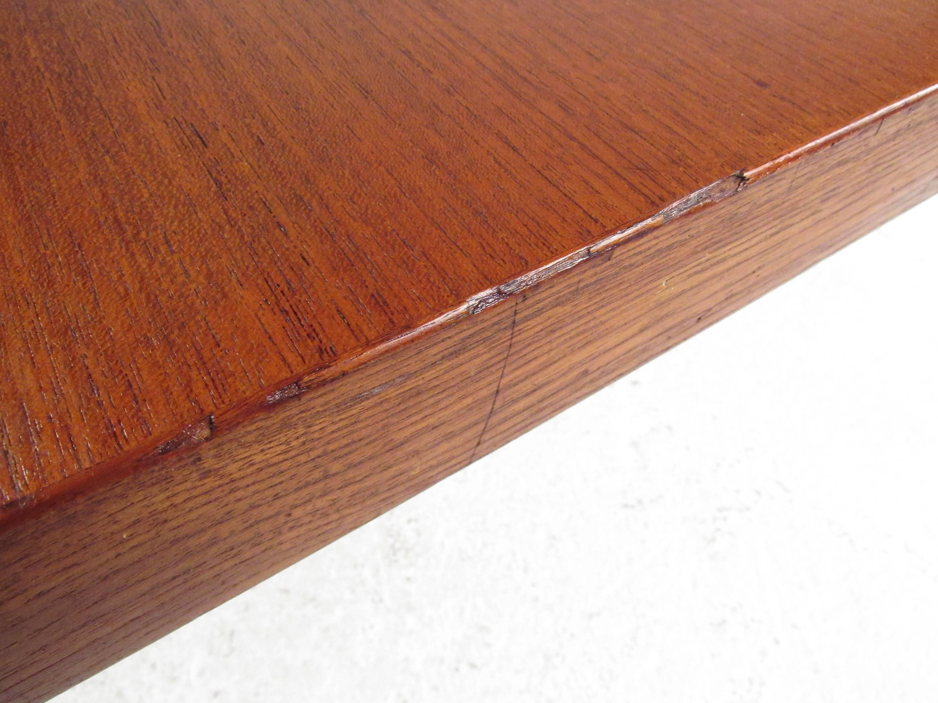 Mid-20th Century Scandinavian Modern Teak Coffee Table For Sale