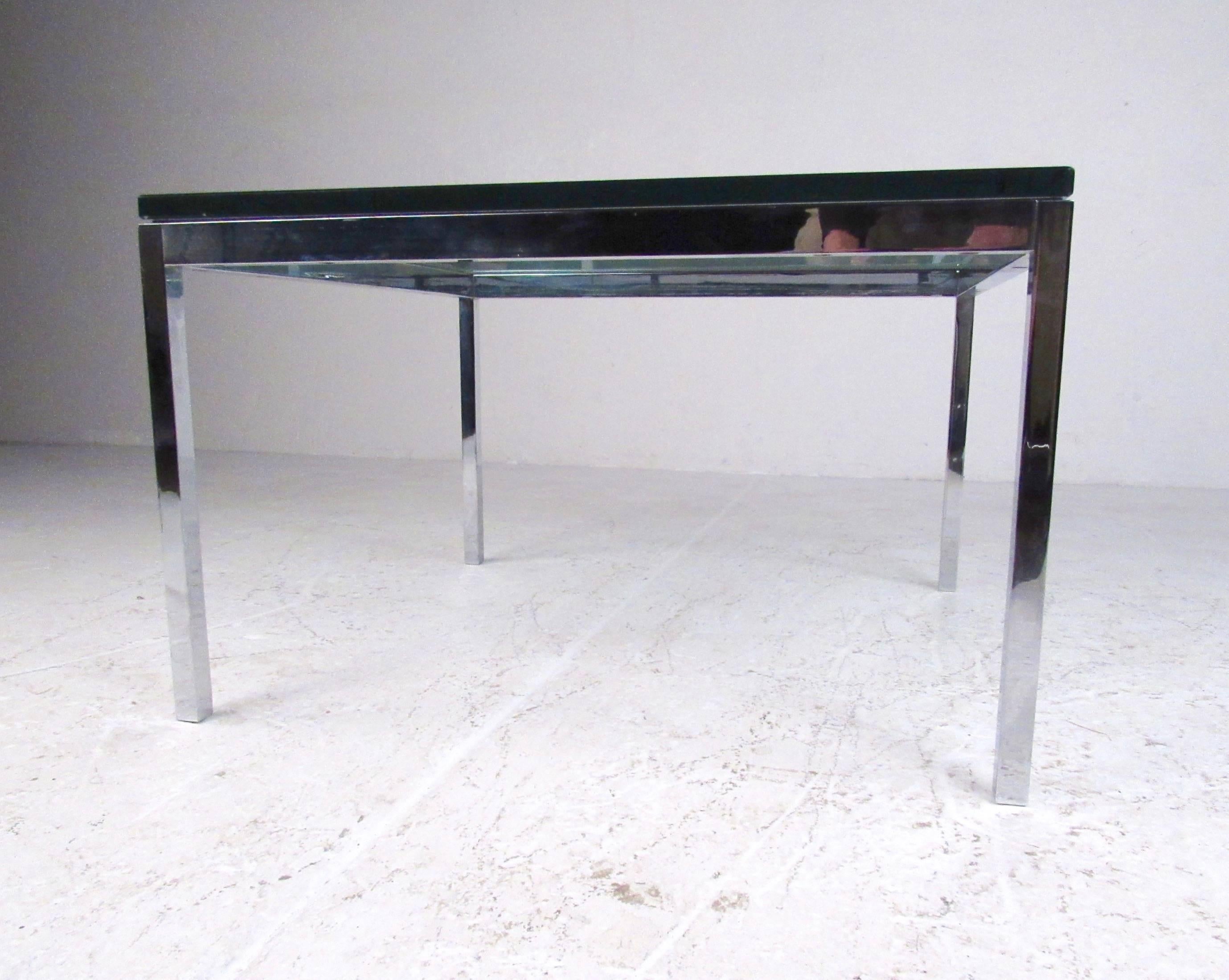 Pair Mid-Century Modern Chrome and Glass Coffee Tables 3
