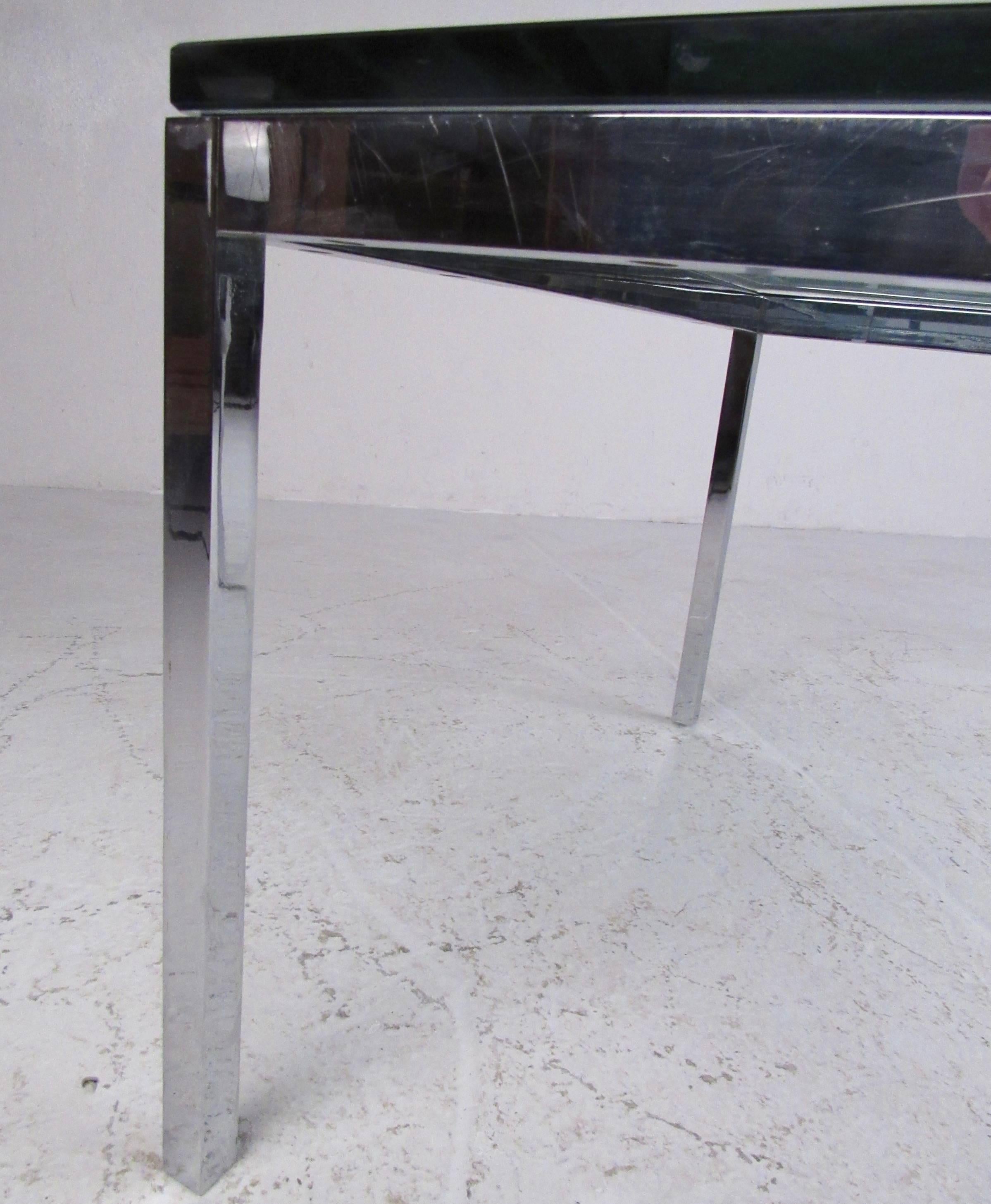 Pair Mid-Century Modern Chrome and Glass Coffee Tables 4