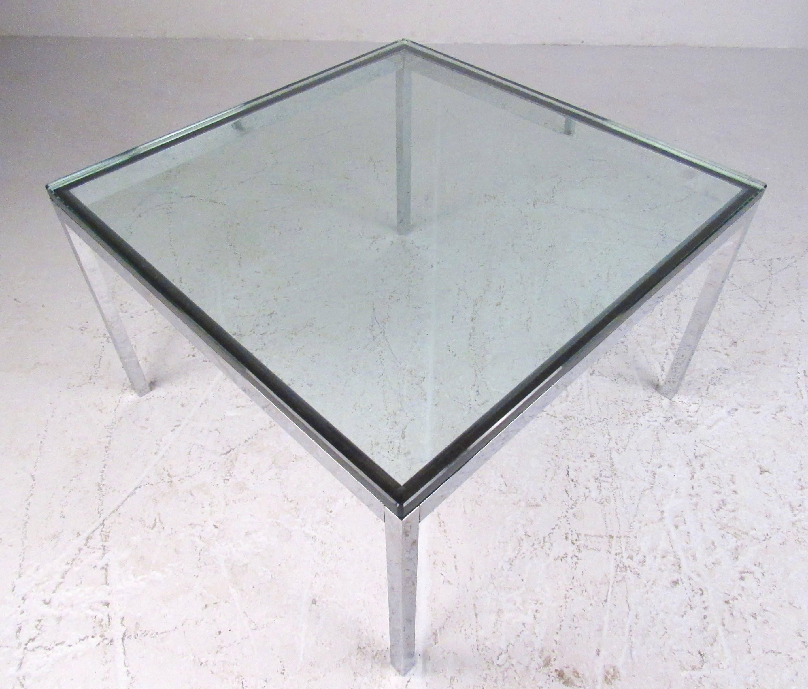 Pair Mid-Century Modern Chrome and Glass Coffee Tables In Good Condition In Brooklyn, NY