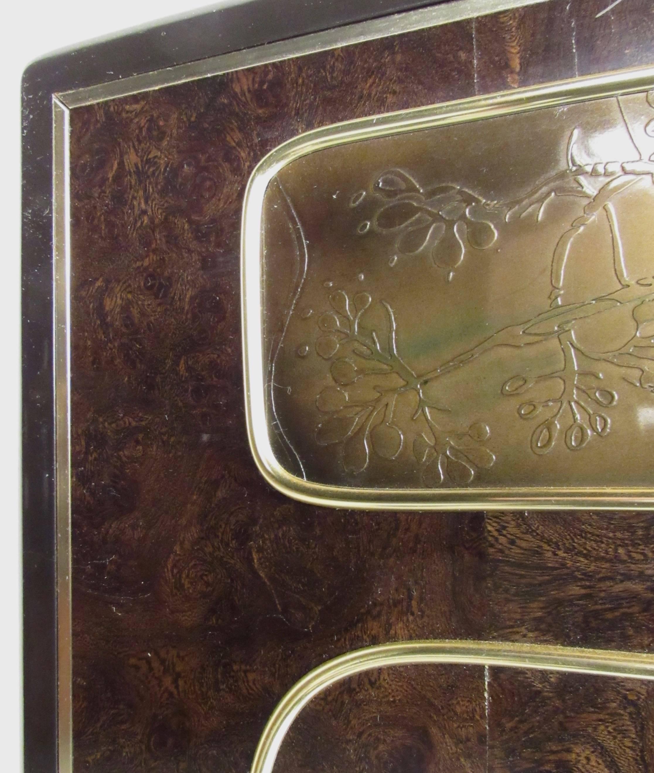 Vintage Mastercraft Burl and Brass Wall Mirror by Bernhard Rohne In Good Condition For Sale In Brooklyn, NY