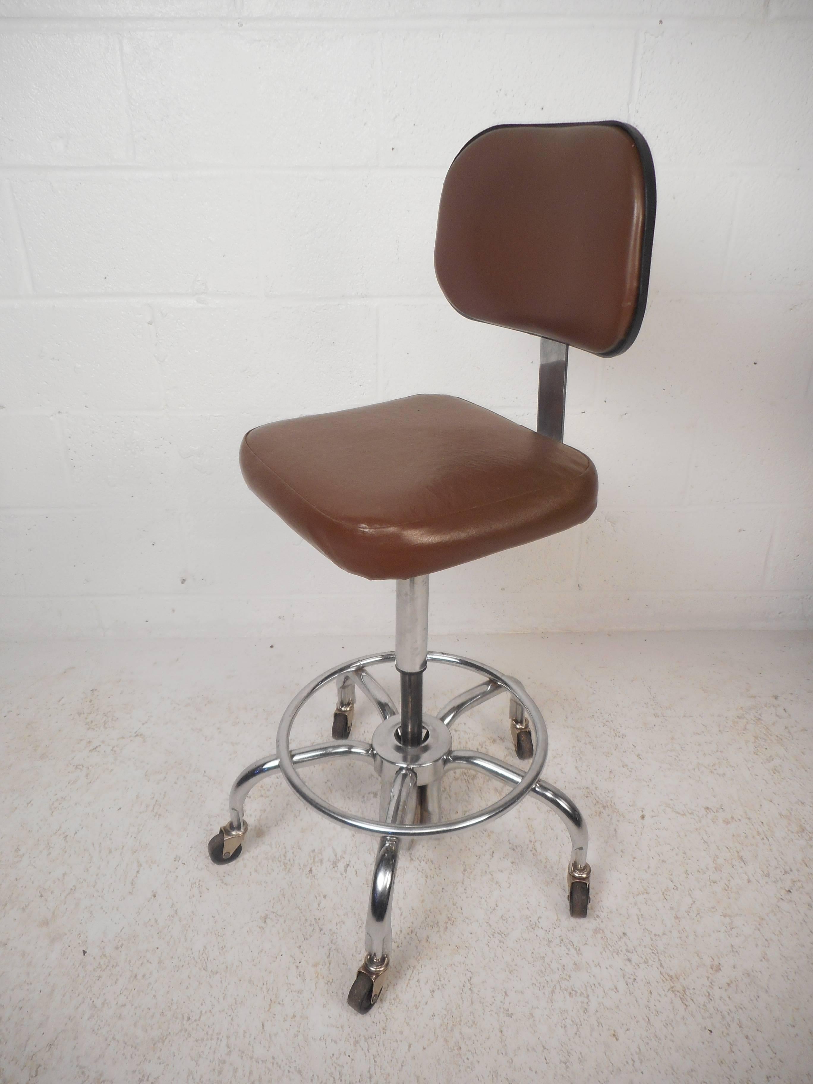 Set of Three Mid-Century Modern Bar Stools by American Electronic Labs In Good Condition In Brooklyn, NY