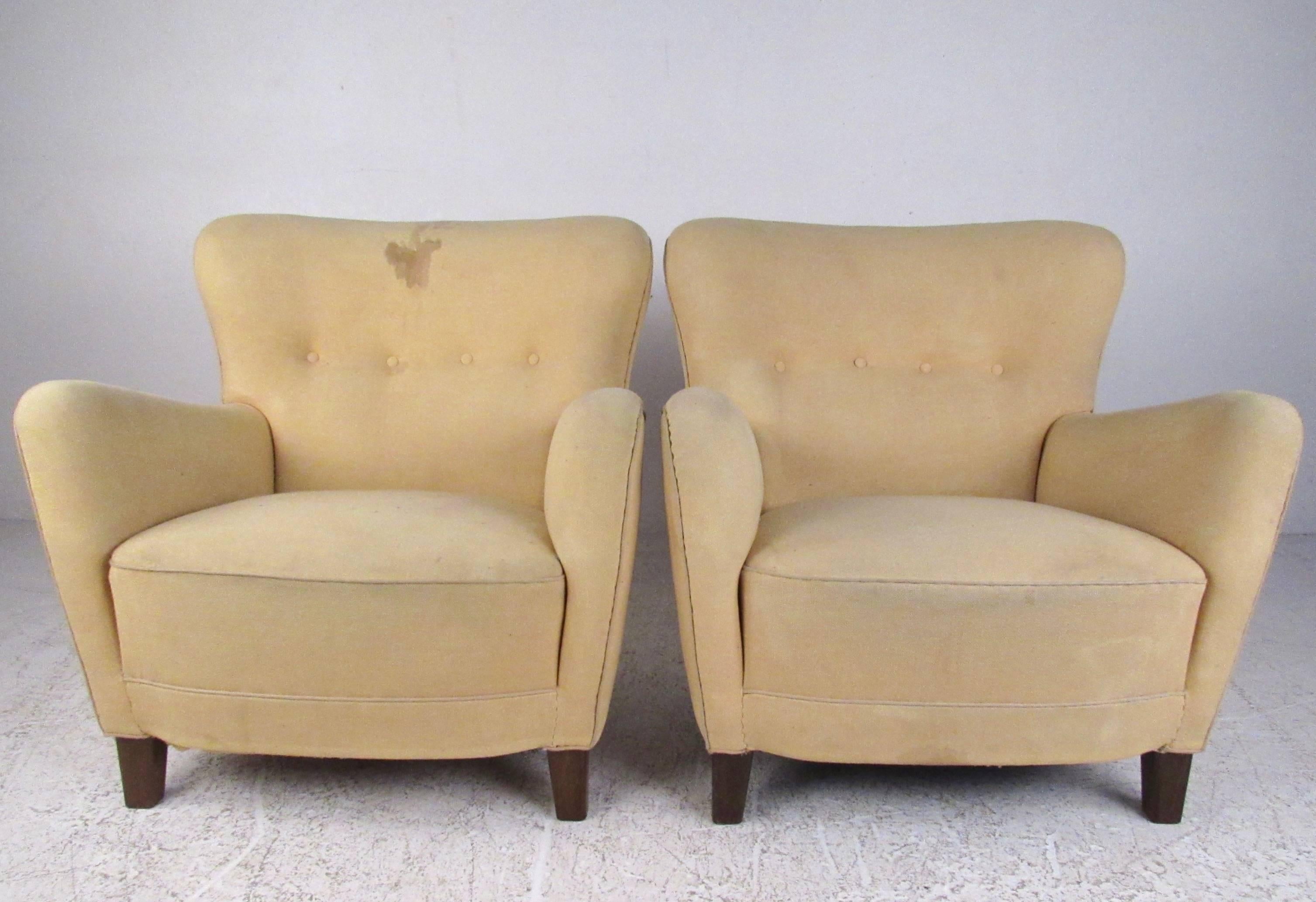 Pair of Art Deco Style Lounge Chairs In Good Condition In Brooklyn, NY