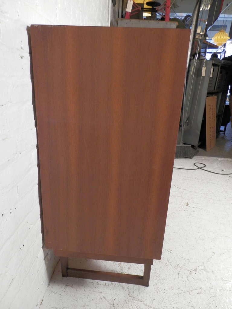 Mid-Century Modern Vintage Spade Handle Highboy Dresser And Nightstand