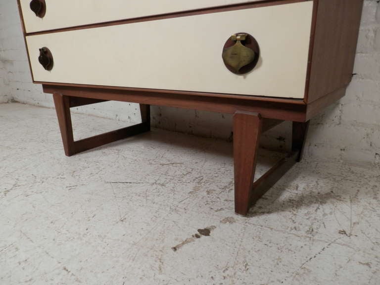 Vintage Spade Handle Highboy Dresser And Nightstand 4
