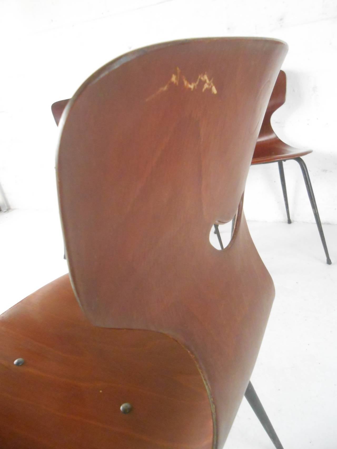 Allemand Cinq chaises de salle à manger sculptées Adam Stegner pour Pagholz Flötotto en vente