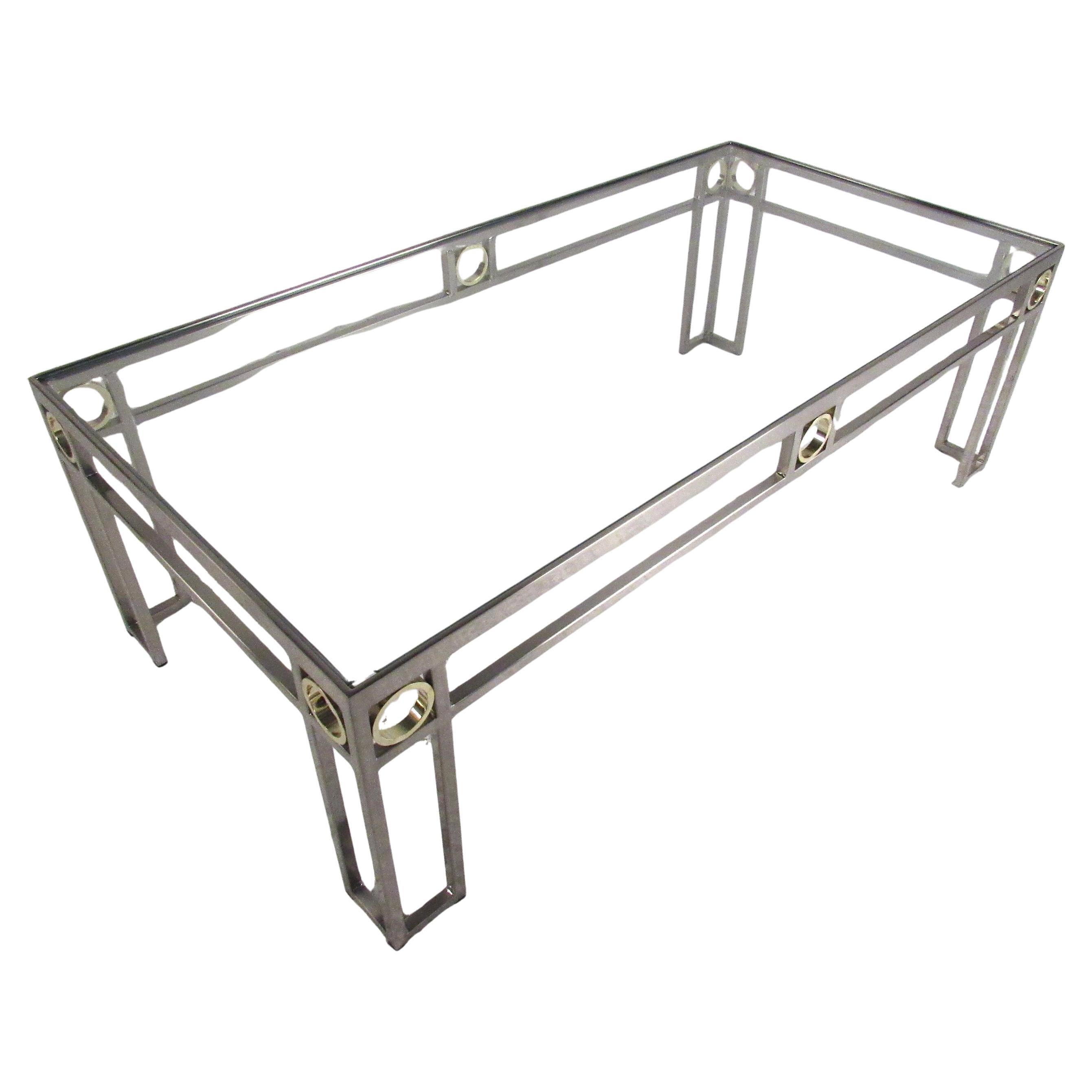 Table basse moderne en chrome et laiton en vente