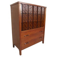 Comò alto moderno di metà secolo