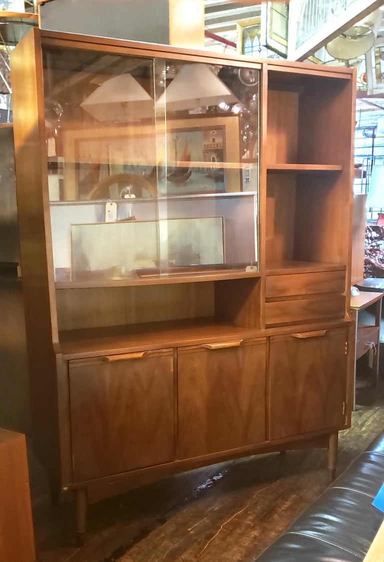 MidCentury Modern Sideboard with Hutch For Sale at 1stDibs