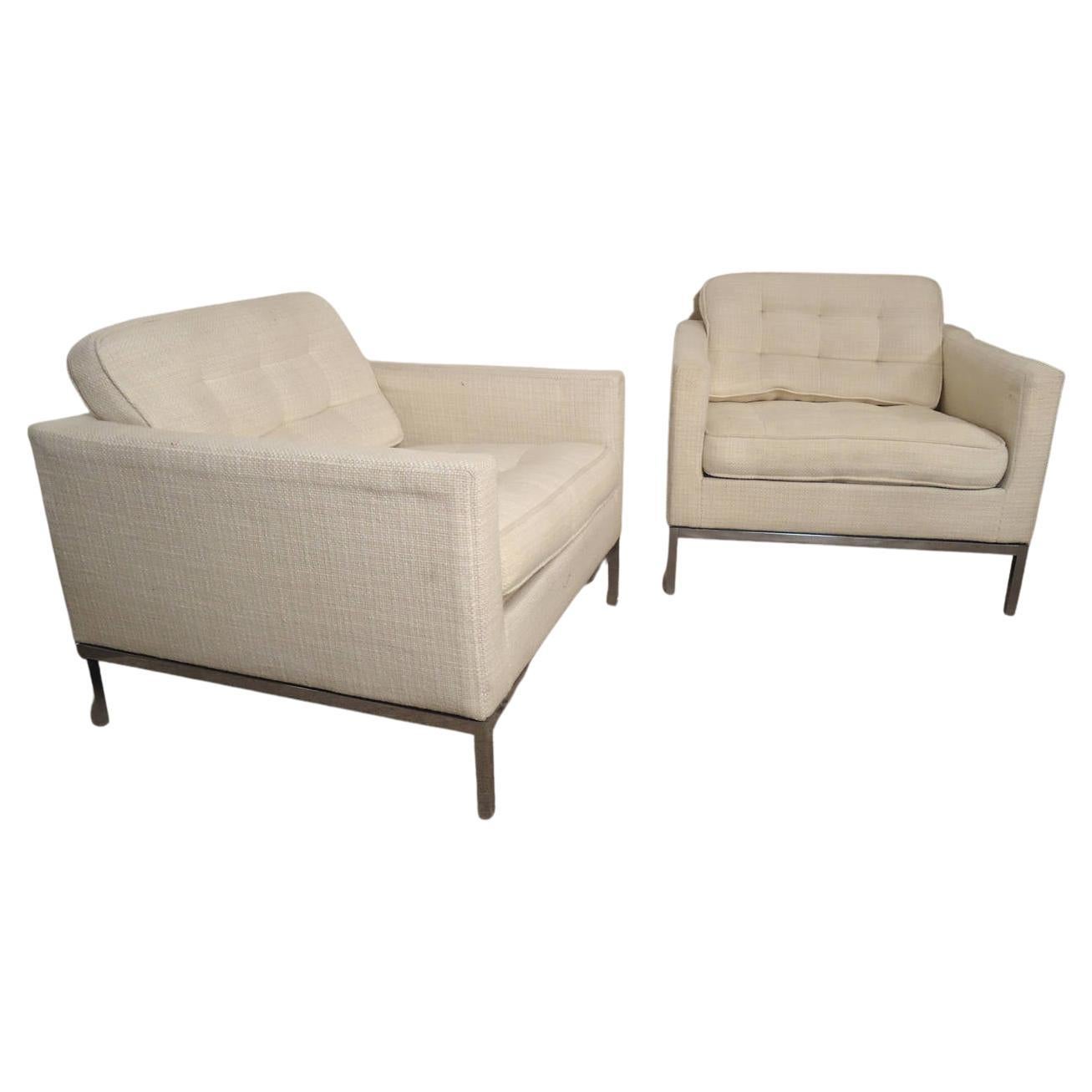 Mid-Century Pair of Armchairs by Knoll Associates For Sale
