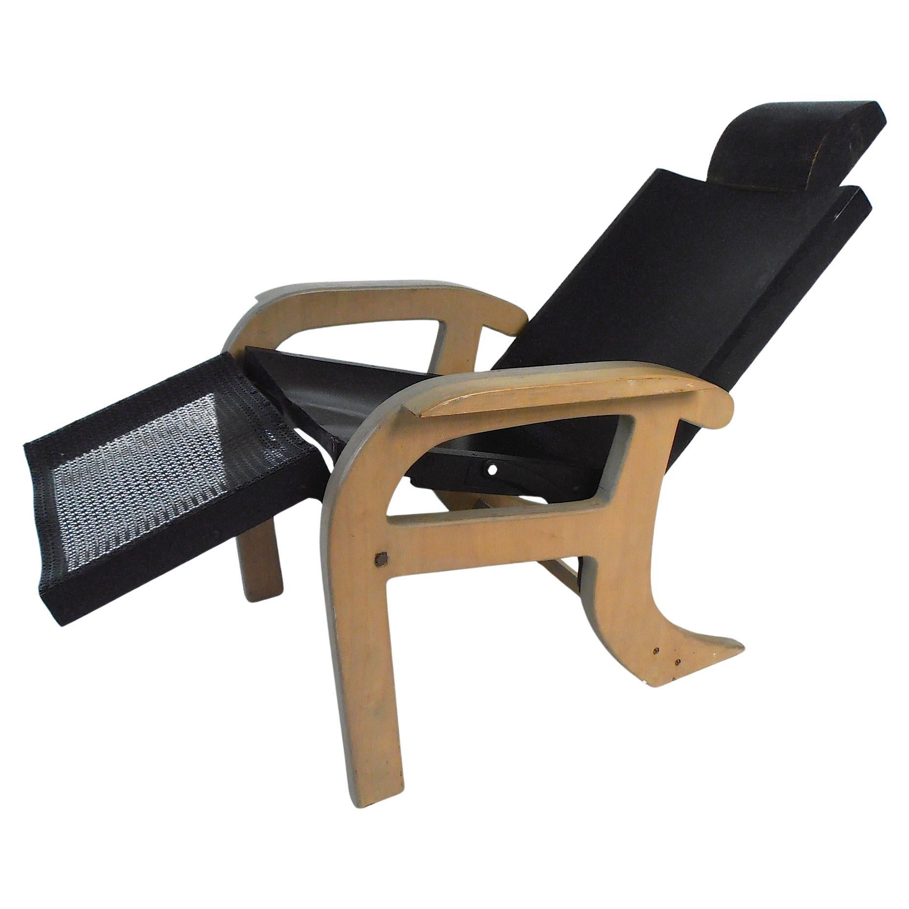 Handgefertigter Liegesessel aus der Mitte des Jahrhunderts
