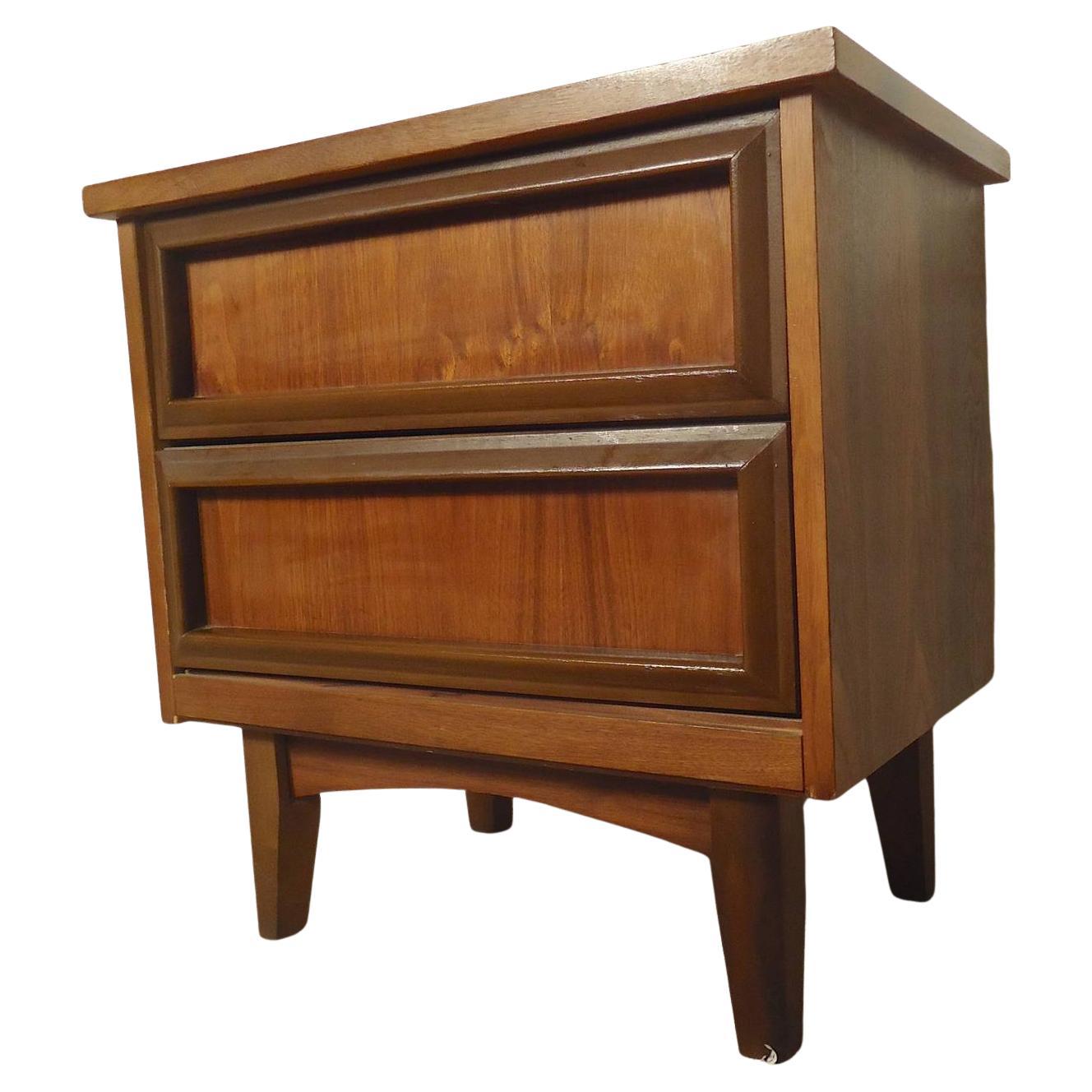 Einzelner Mid-Century-Nachttisch