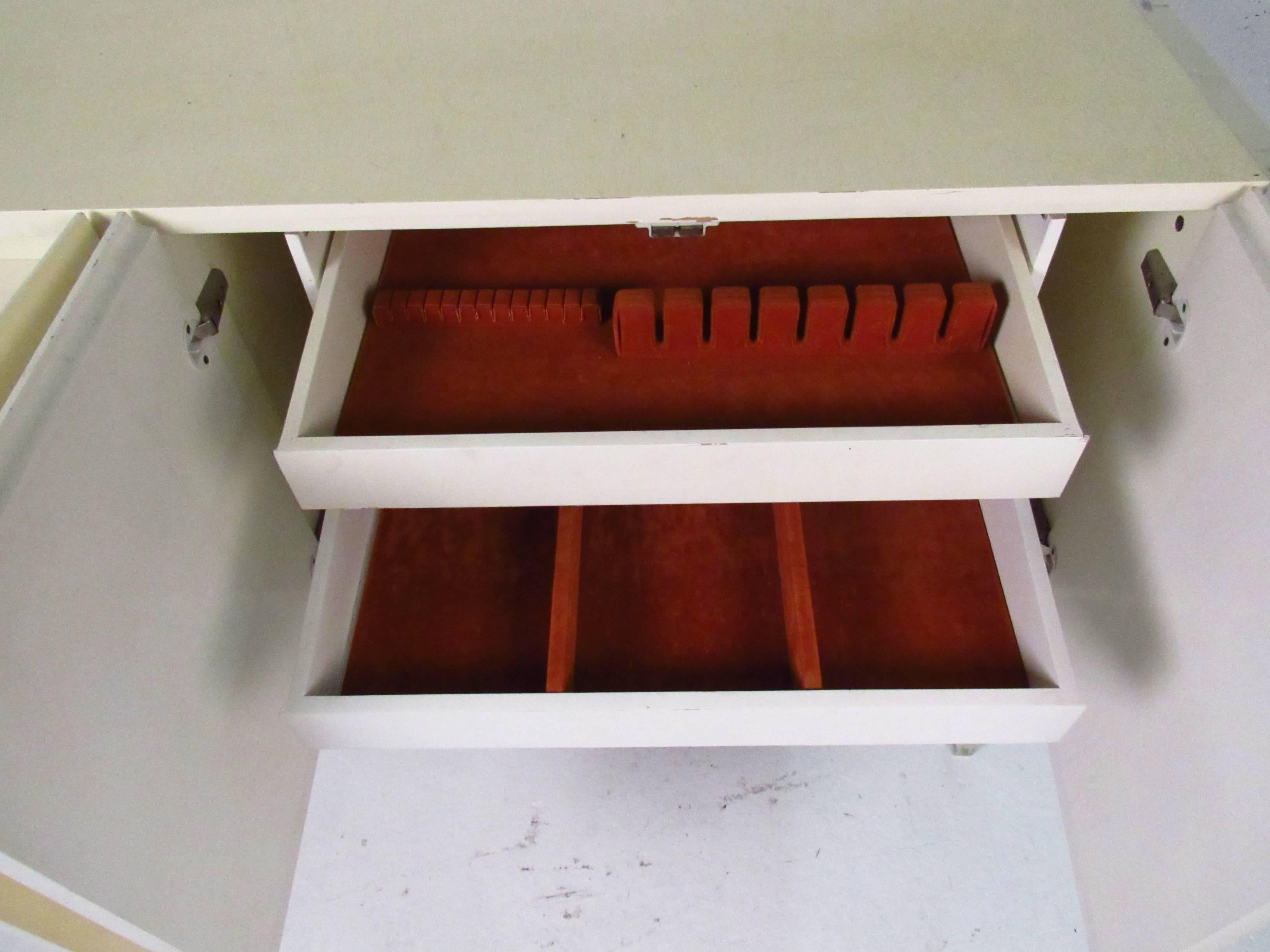Mid-20th Century Mid-Century Modern Baughman Style Lucite and Lacquer Sideboard