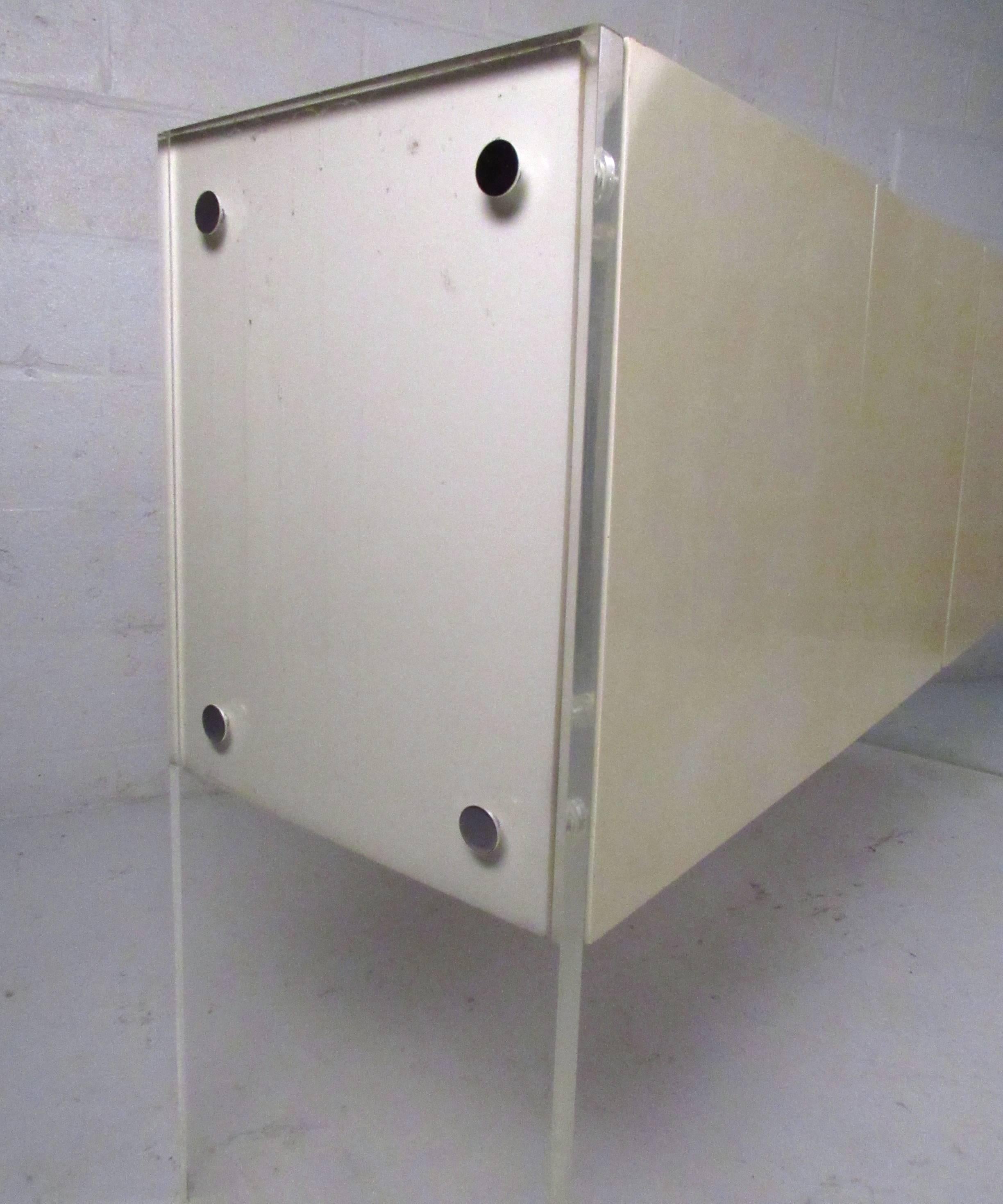 Mid-Century Modern Baughman Style Lucite and Lacquer Sideboard 3