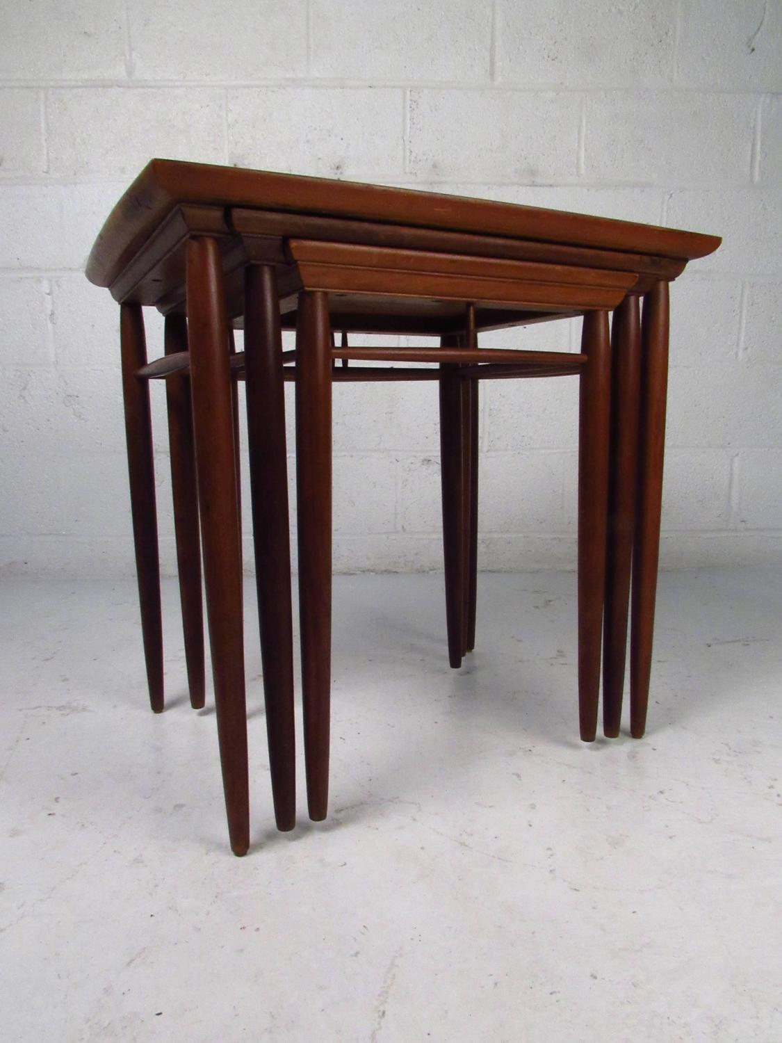 Set of MidCentury Modern Henredon Nesting Tables at 1stdibs
