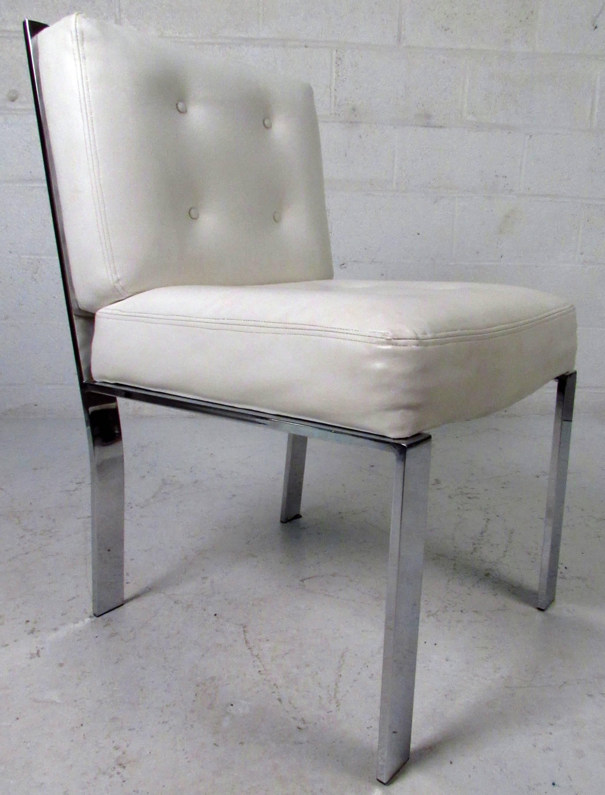 Mid-Century Modern Dining Chairs attributed to Milo Baughman For Sale 2