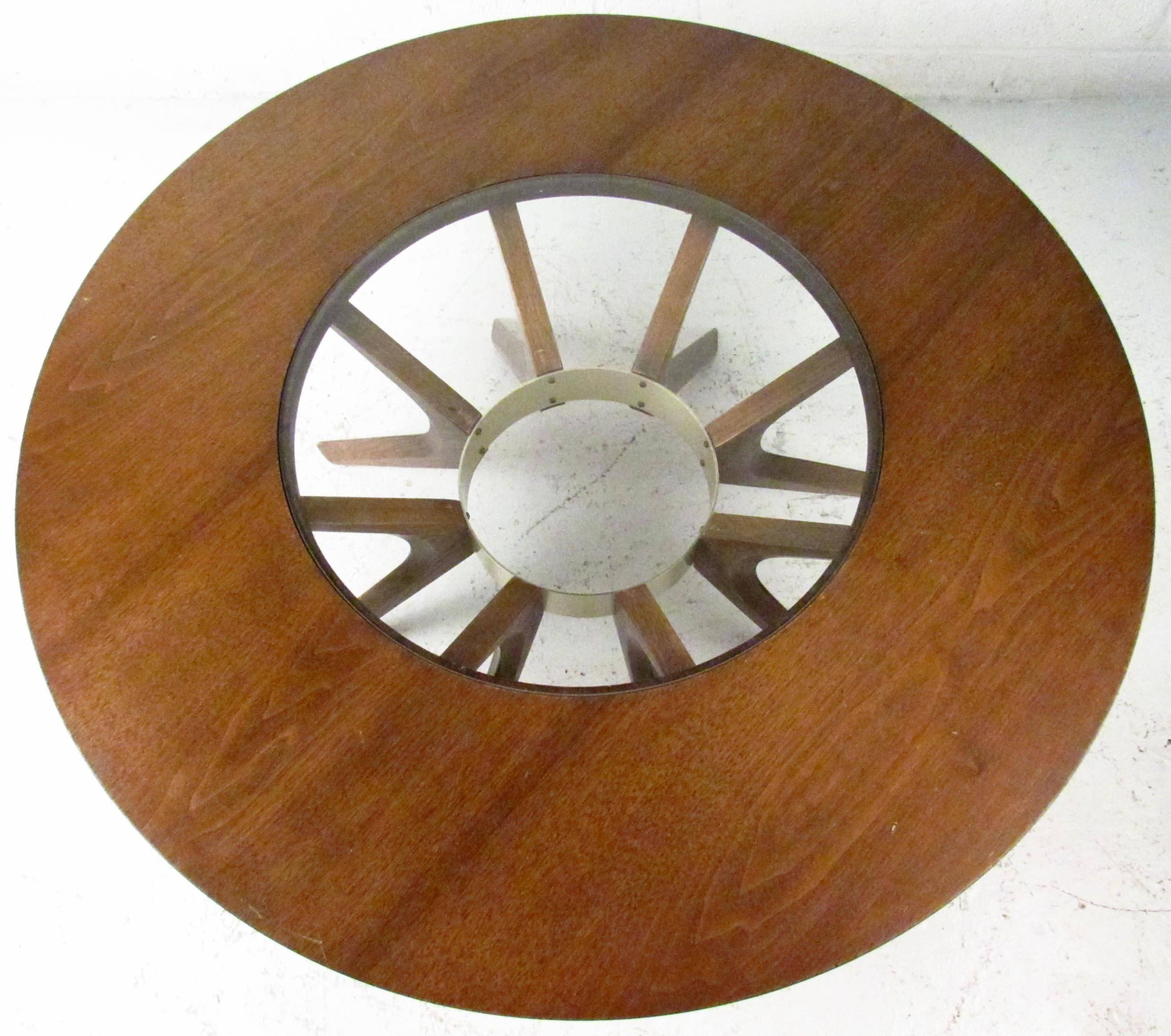 Mid-Century Modern Broyhill Brasilia Cathedral Coffee Table In Good Condition In Brooklyn, NY