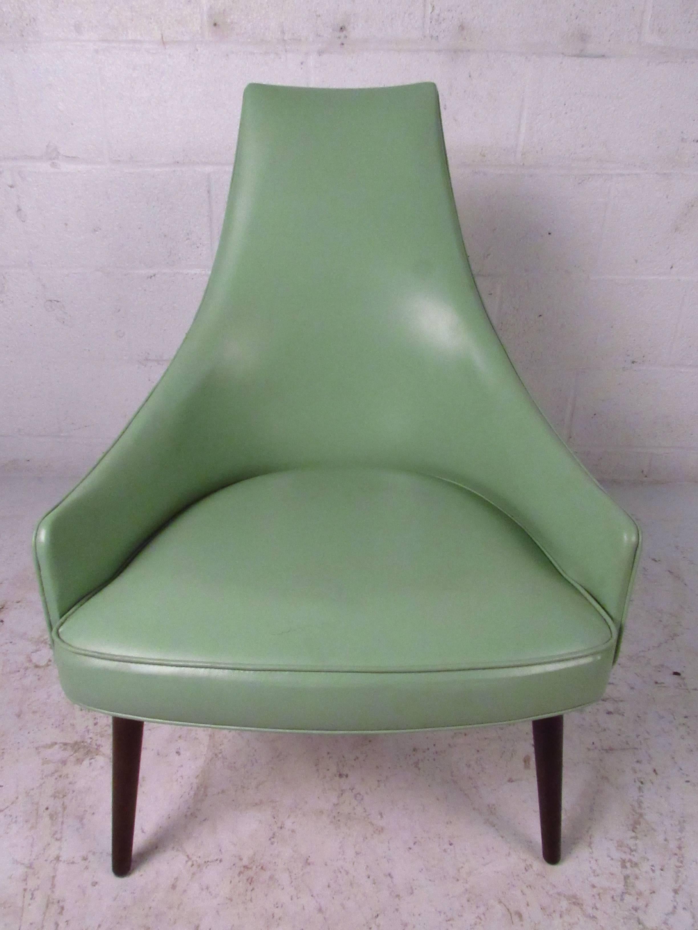 high back vinyl chair with arms