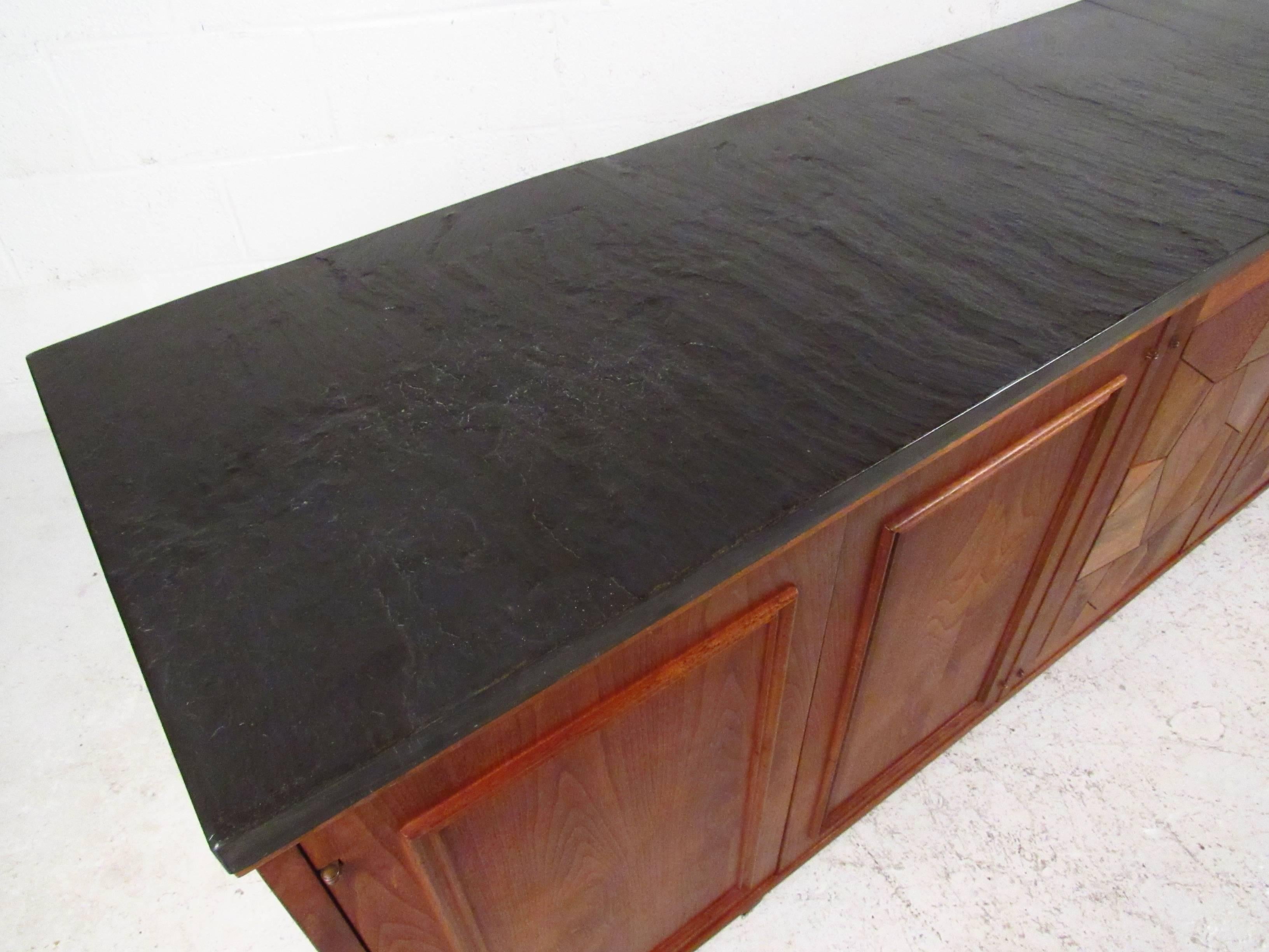 Mid-Century Walnut & Slate Sideboard in the Style of Phillip Lloyd Powell For Sale 3