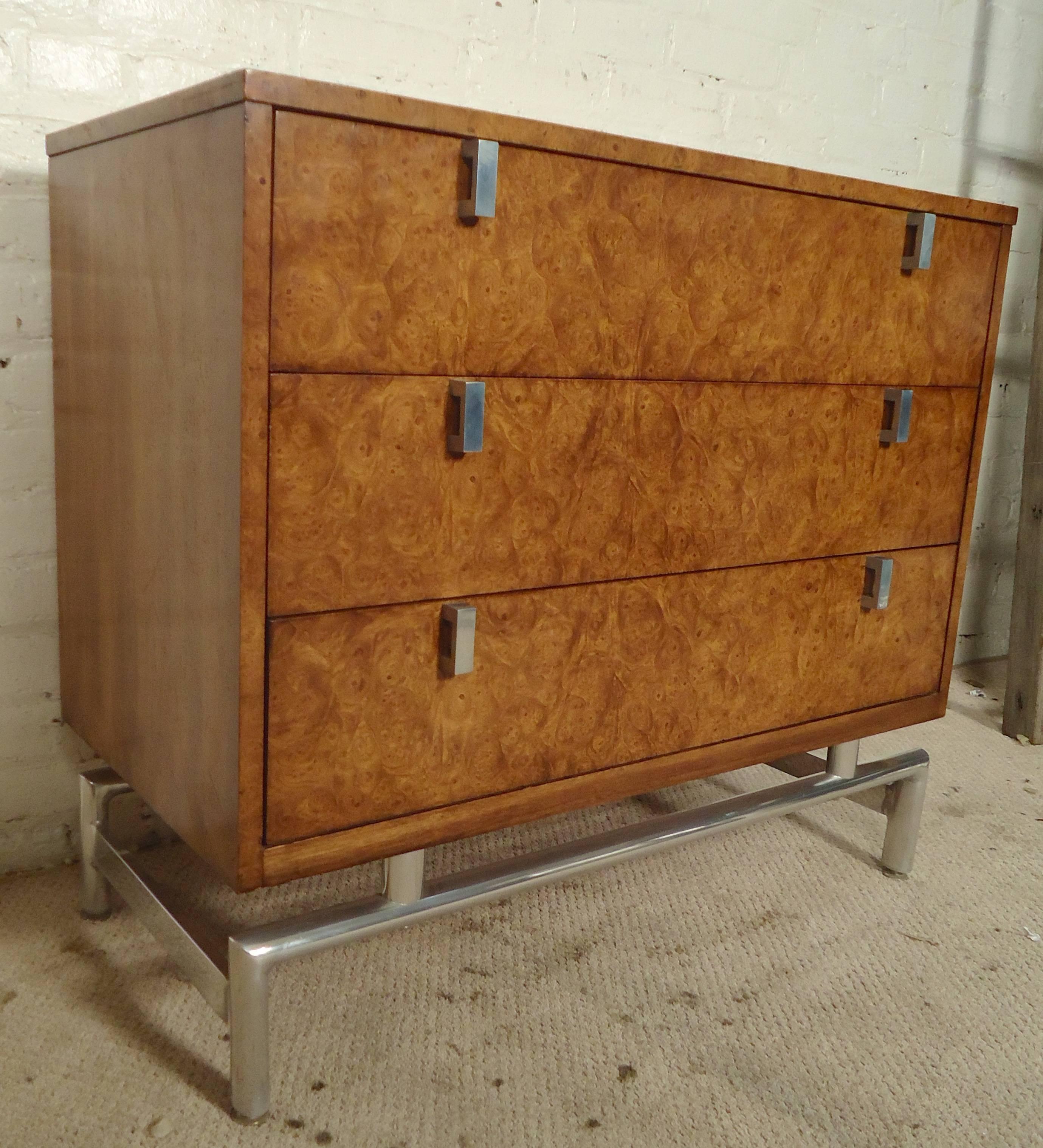 Gorgeous Burl Wood Dresser In Good Condition In Brooklyn, NY