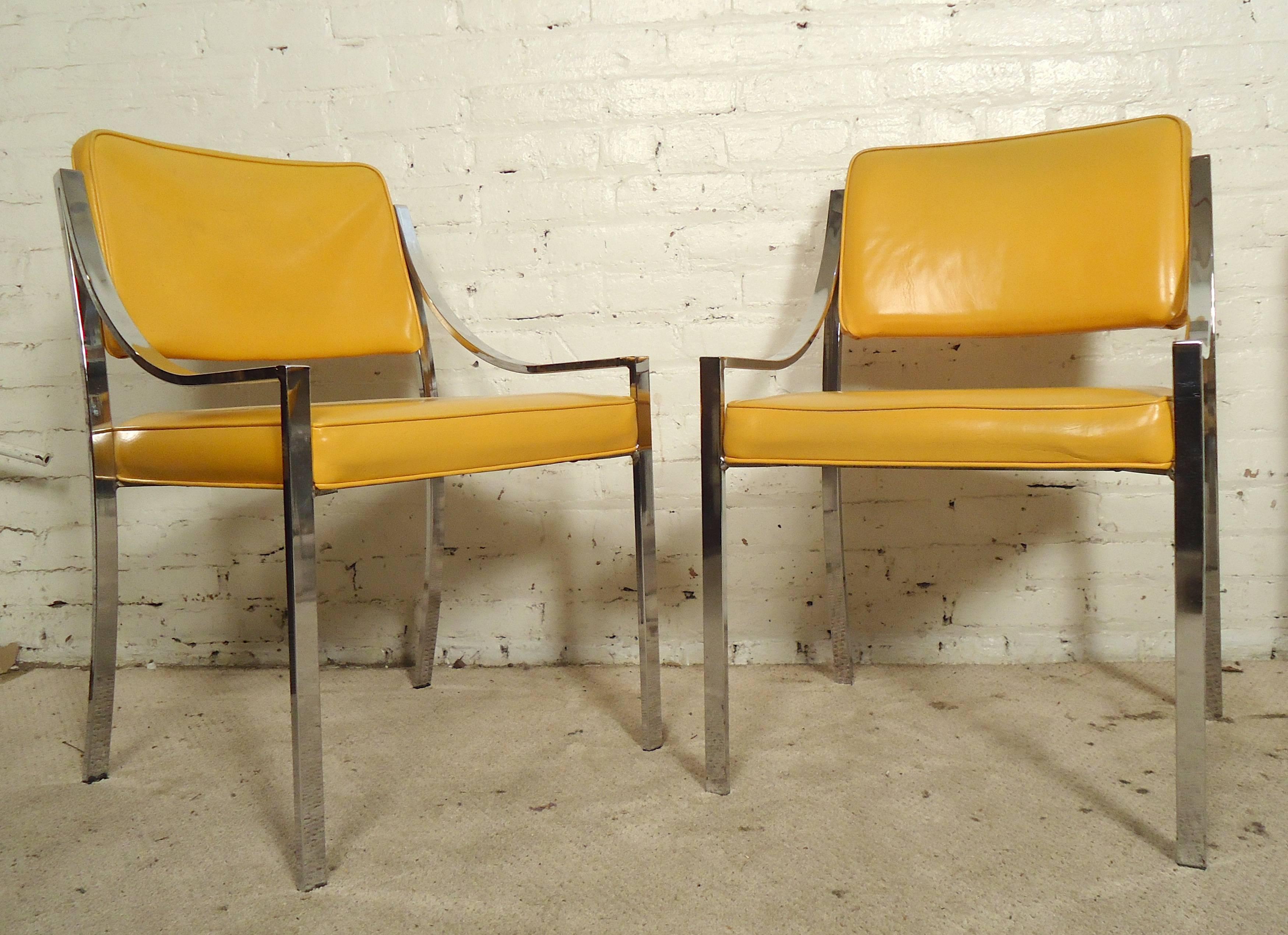 Sleek Midcentury Polished Chairs In Good Condition In Brooklyn, NY