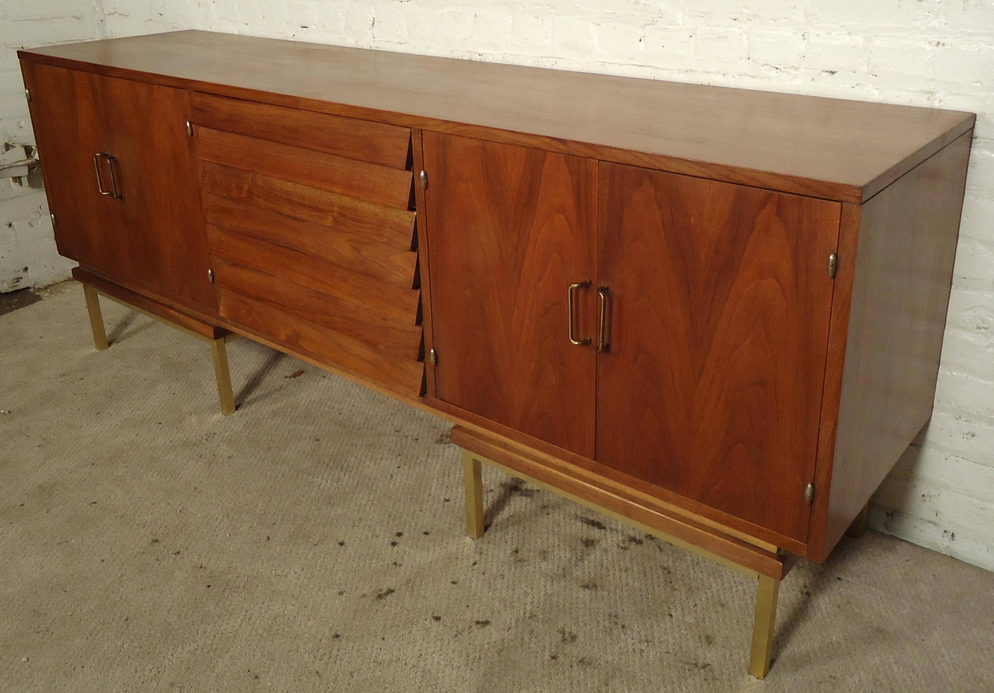 Mid-20th Century Unique Mid-Century Server By American Of Martinsville