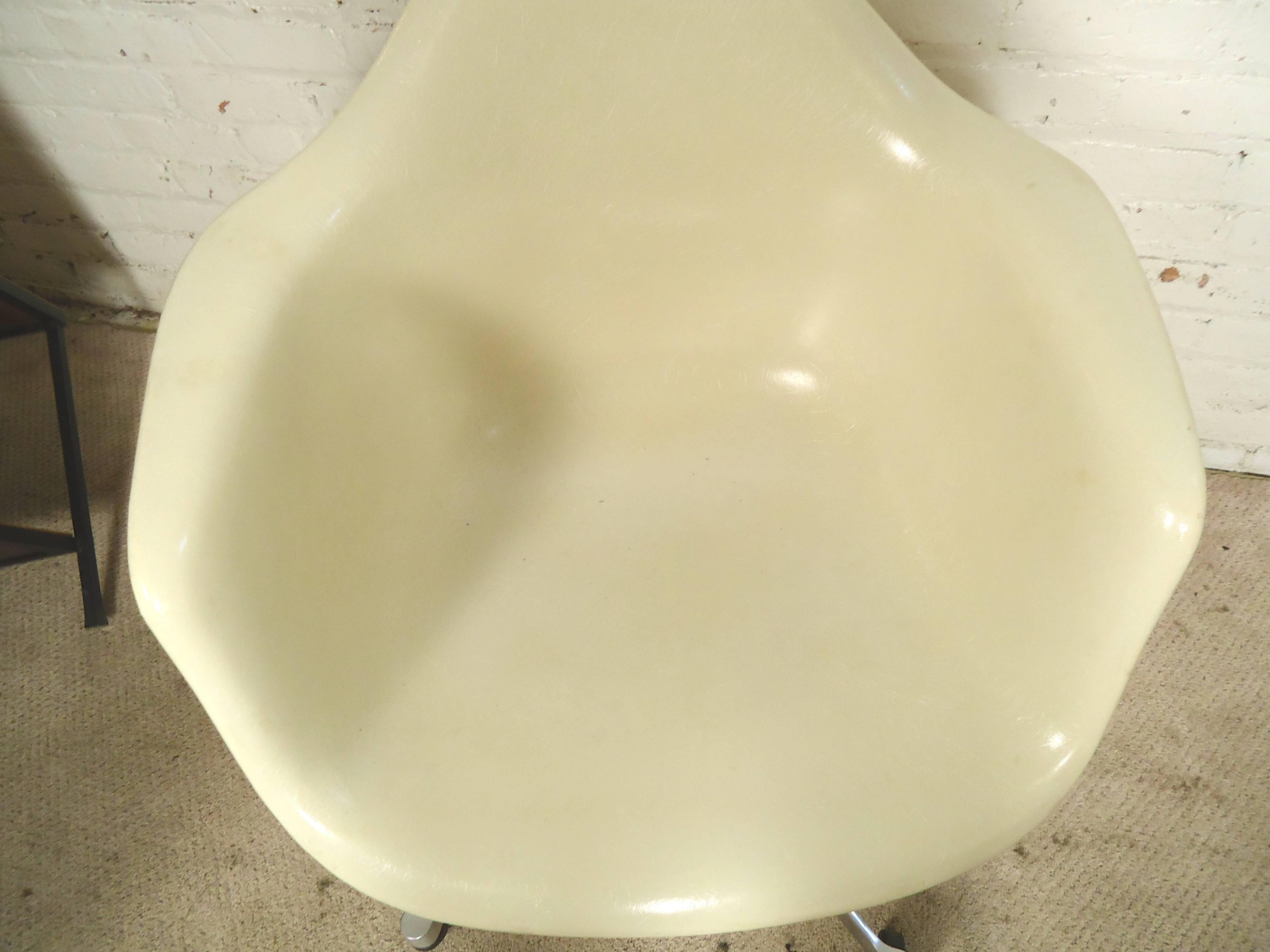 Herman Miller Desk Chair 1
